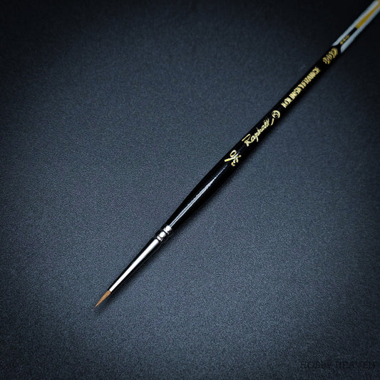 Brush Raphael Series 8402 — Kolinsky Sable Round