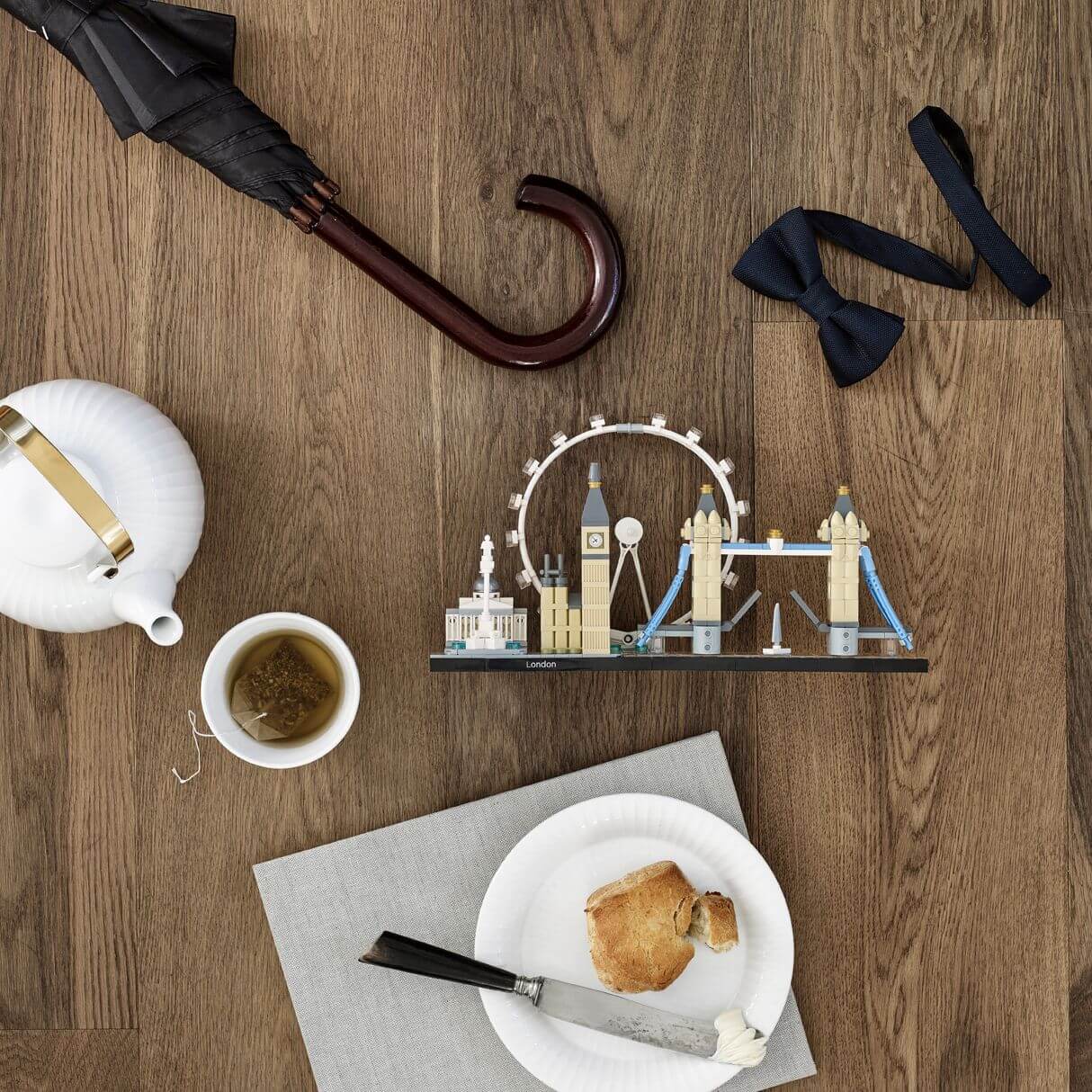 Toys & Games > Toys > Construction Toys > Interlocking Blocks > LEGO > Architecture Lego Architecture 21034 London Skyline Model Kit for Ages 12 and Up 5702015865333