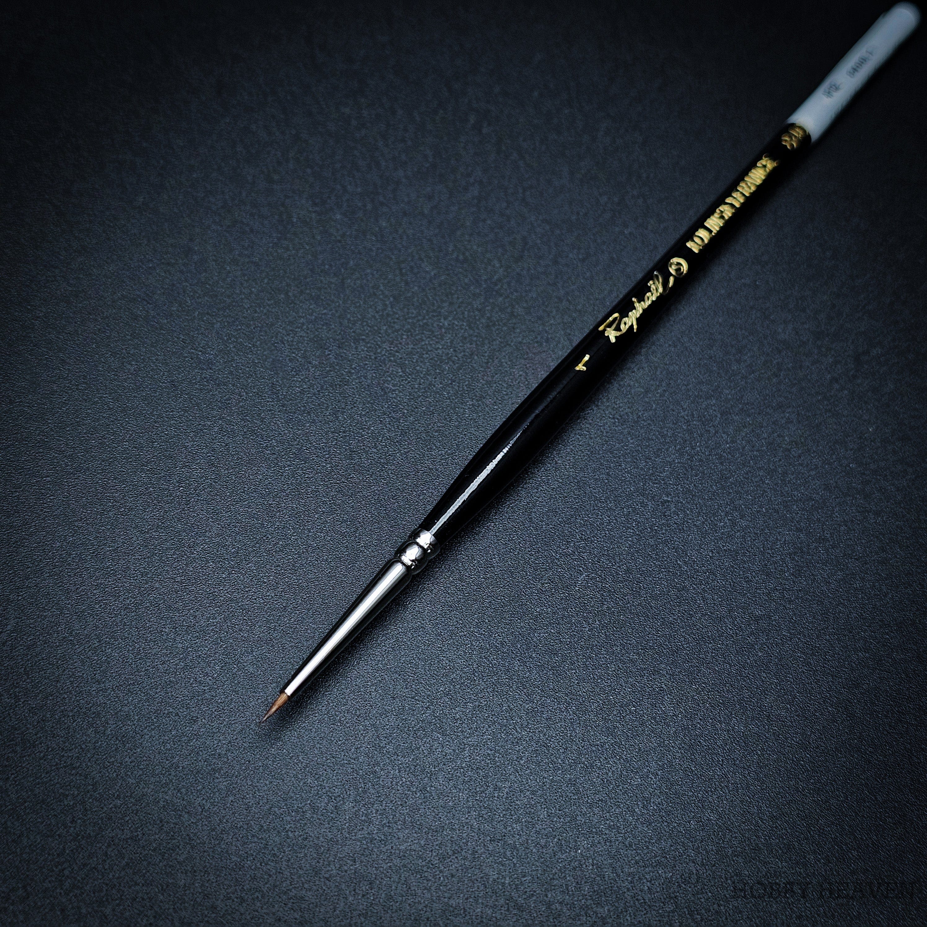 Brush Raphael Series 8400 — Kolinsky Sable Round