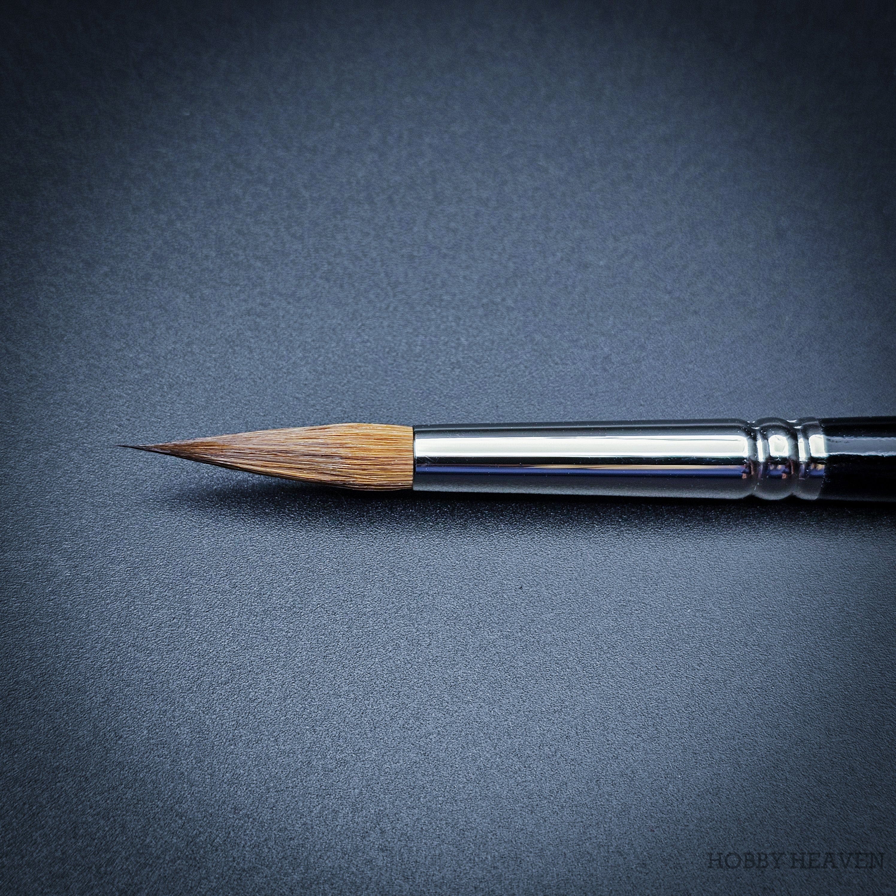 Brush Raphael Series 8408 — Kolinsky Sable Round