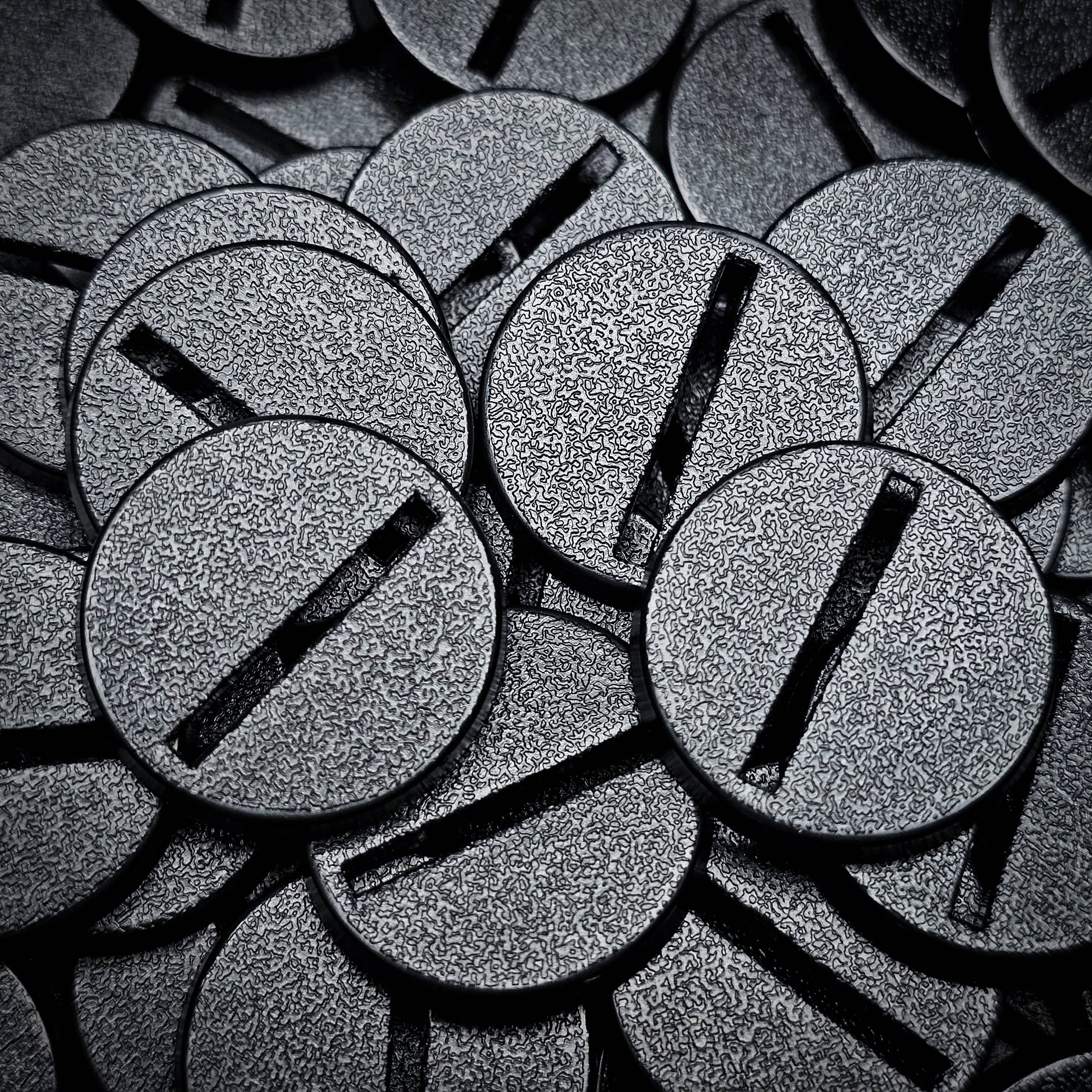 Base 25mm Round Slotted Bases for Wargaming Miniatures | Durable Plastic | Compatible with Popular Tabletop Games