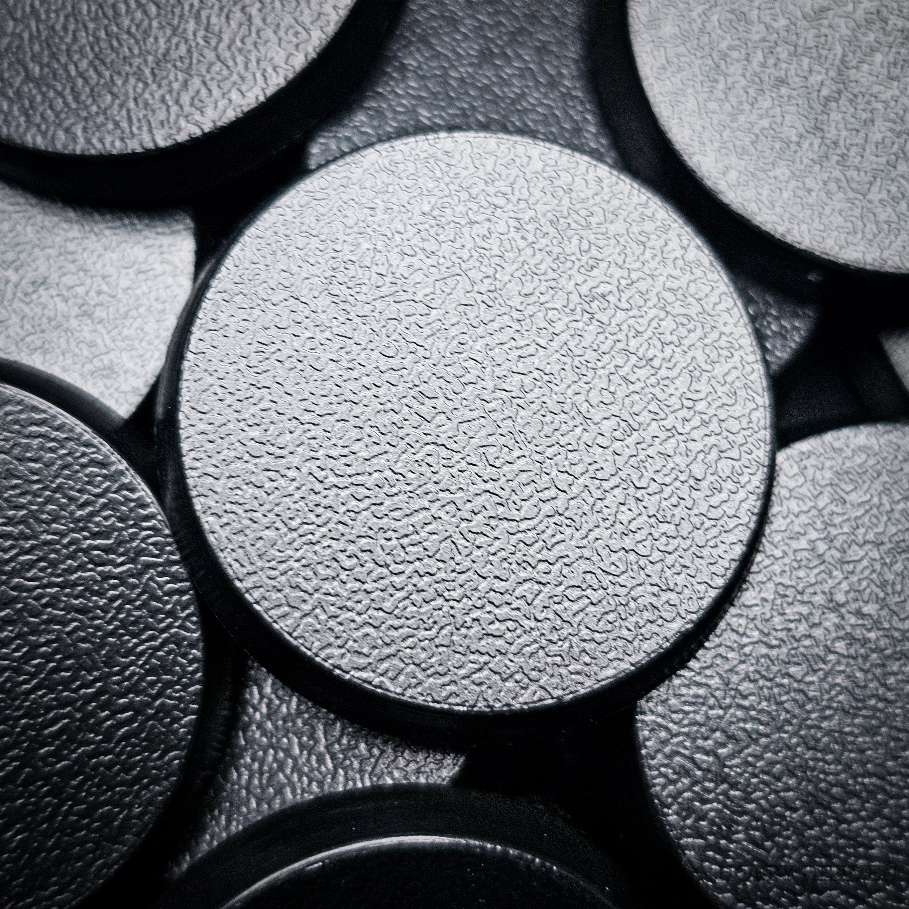 Base 28mm Round Plain Plastic Bases for Wargaming Miniatures | Hobby Heaven