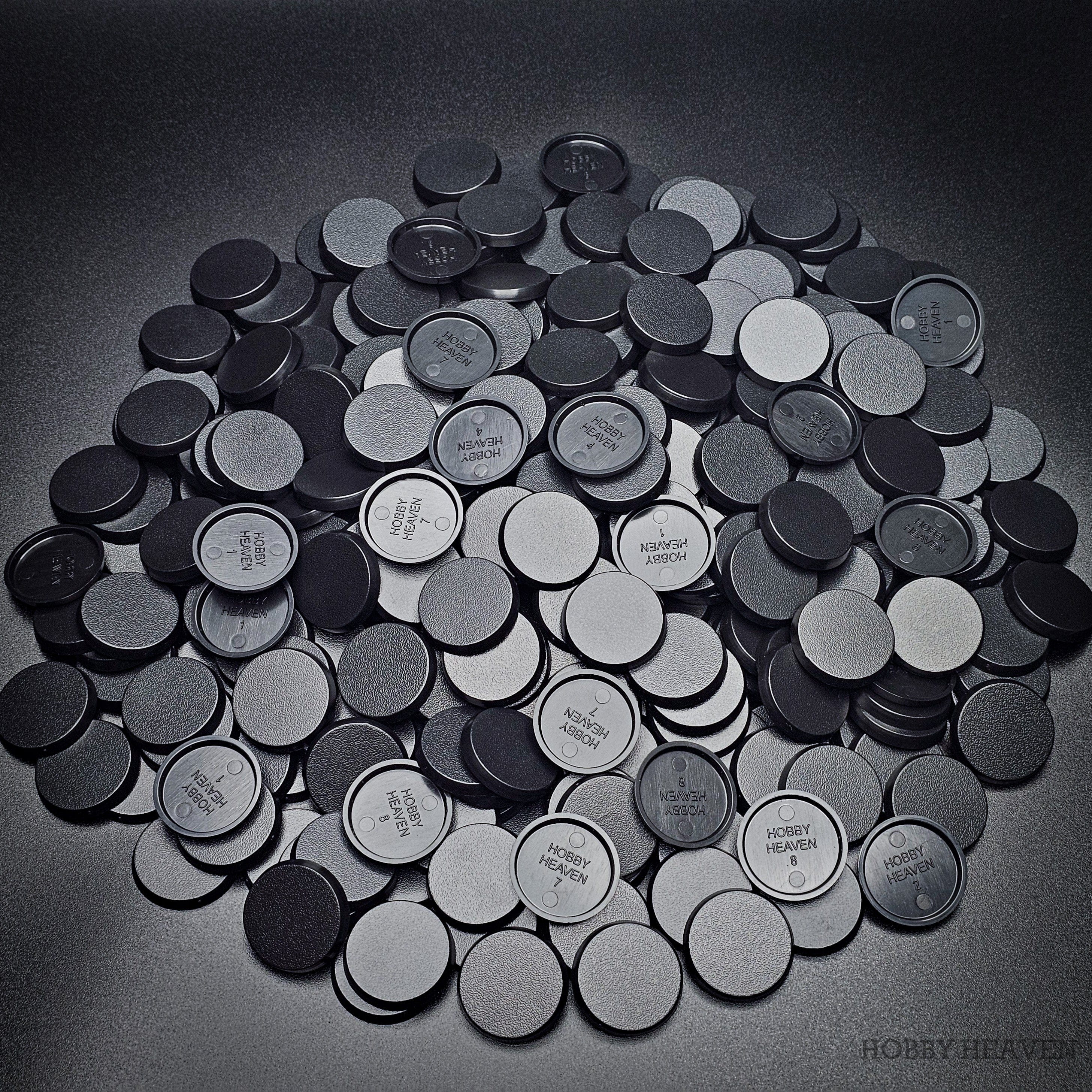 Base 28mm Round Plain Plastic Bases for Wargaming Miniatures | Hobby Heaven