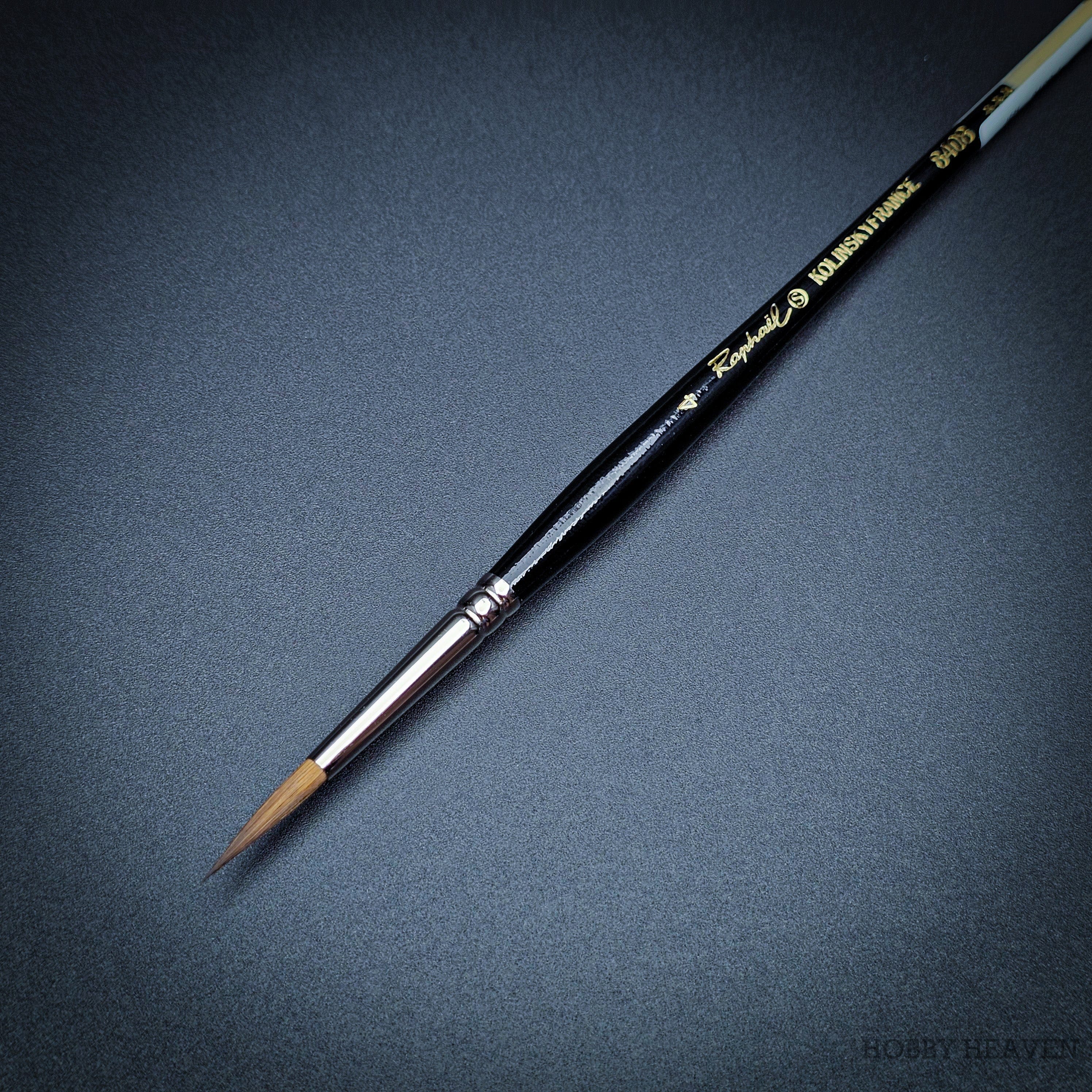 Brush Raphael Series 8408 — Kolinsky Sable Round