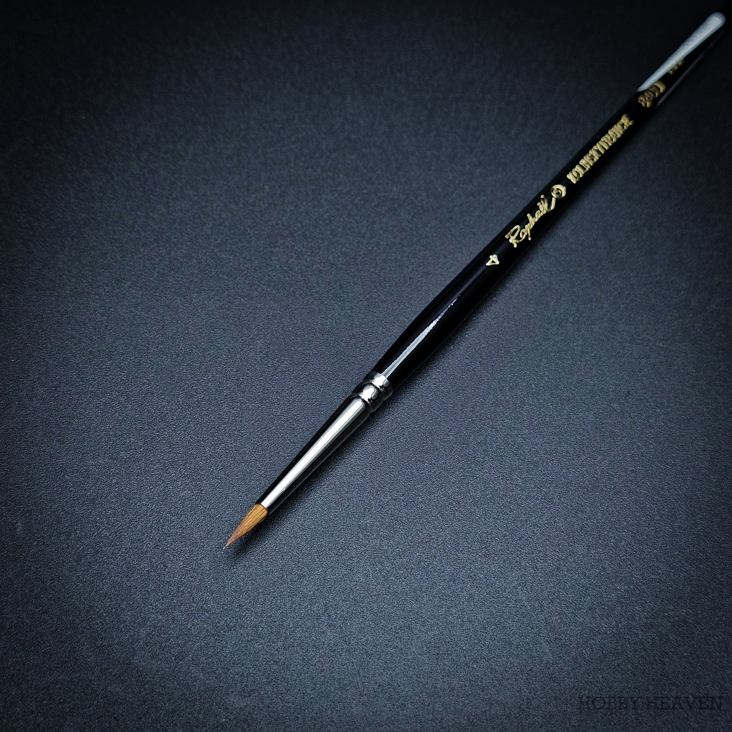 Brush Raphael Series 8400 — Kolinsky Sable Round