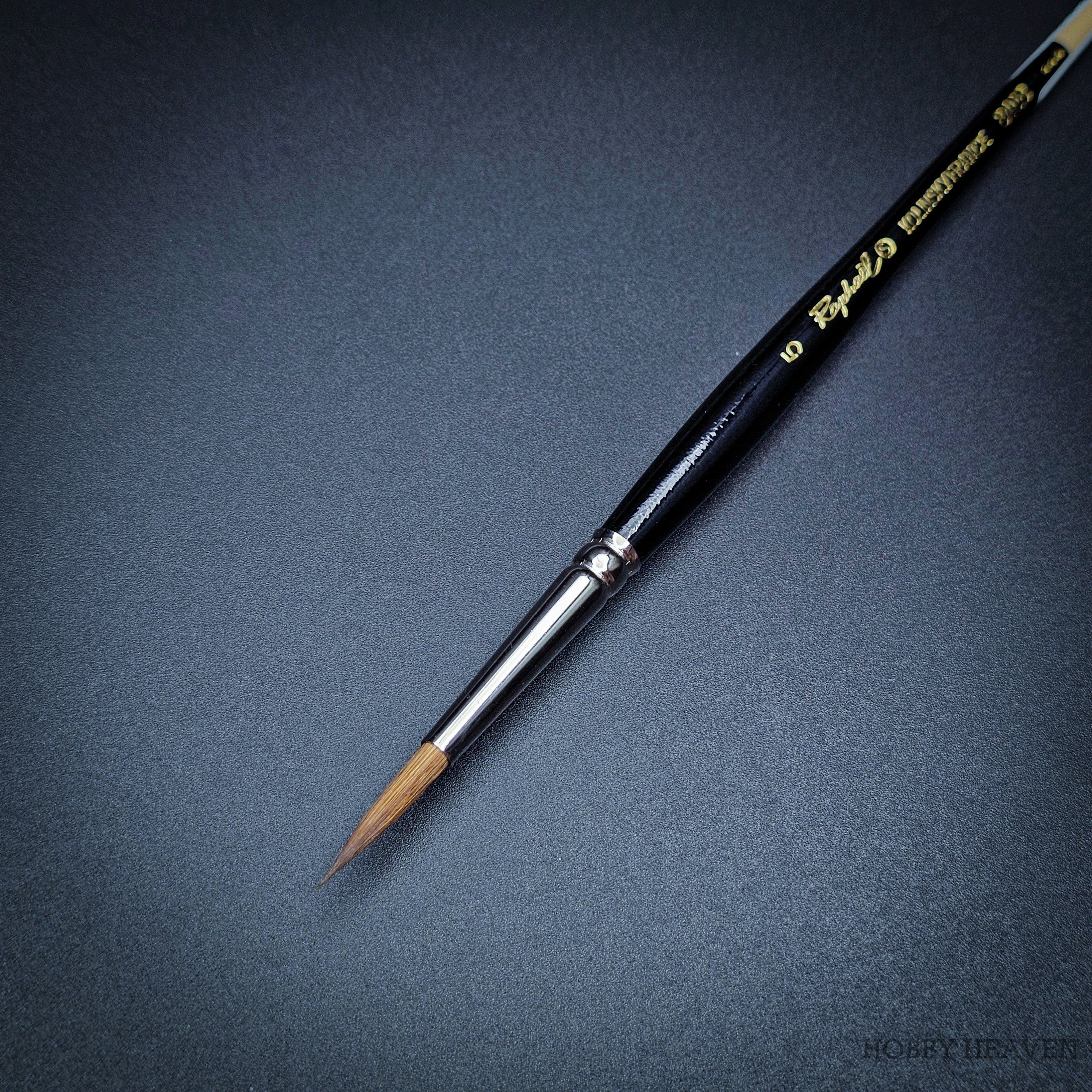 Brush Raphael Series 8408 — Kolinsky Sable Round