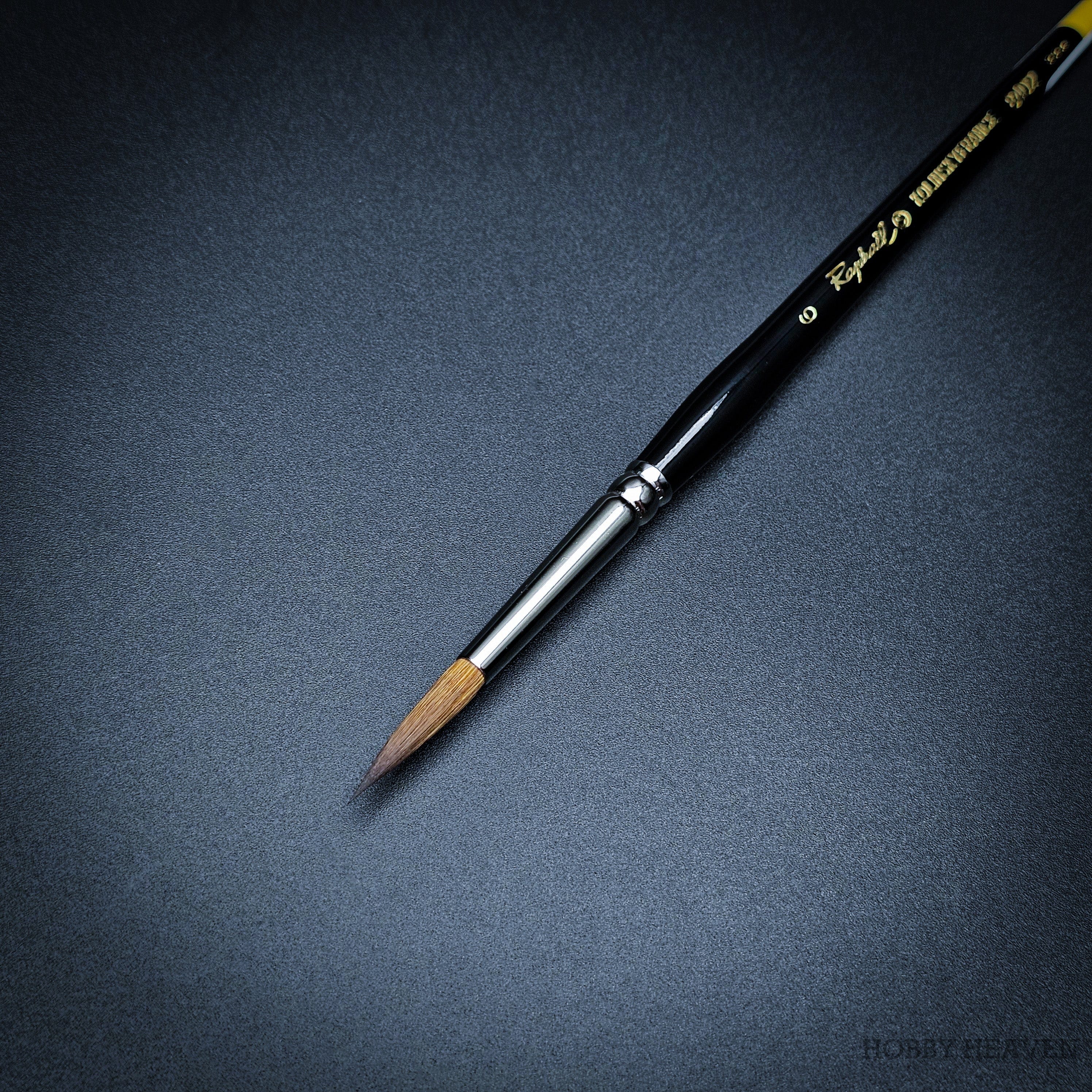 Brush Raphael Series 8402 — Kolinsky Sable Round