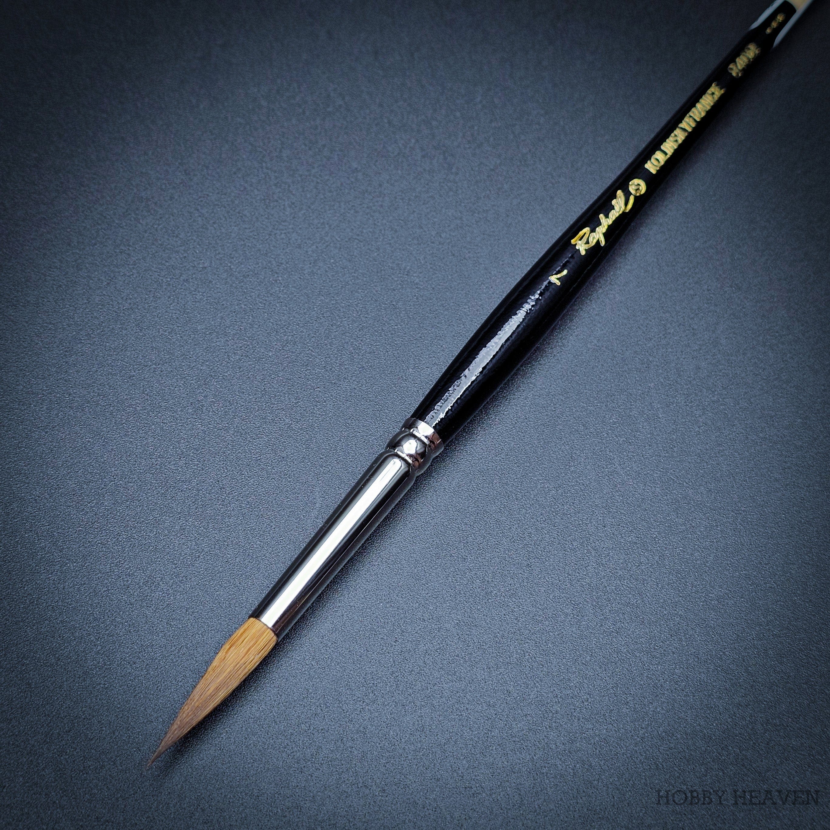 Brush Raphael Series 8408 — Kolinsky Sable Round