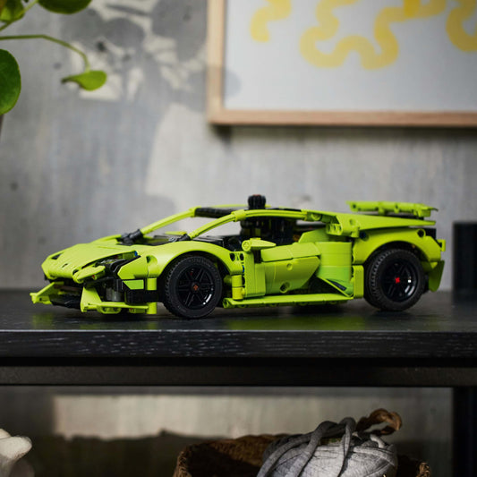 Toys & Games > Toys > Construction Toys > Interlocking Blocks > LEGO > LEGO Technic Lego Technic 42161 Lamborghini Huracán Tecnica Model for Ages 9 and Up 673419378628