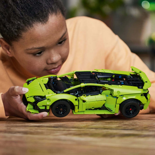 Toys & Games > Toys > Construction Toys > Interlocking Blocks > LEGO > LEGO Technic Lego Technic 42161 Lamborghini Huracán Tecnica Model for Ages 9 and Up 673419378628