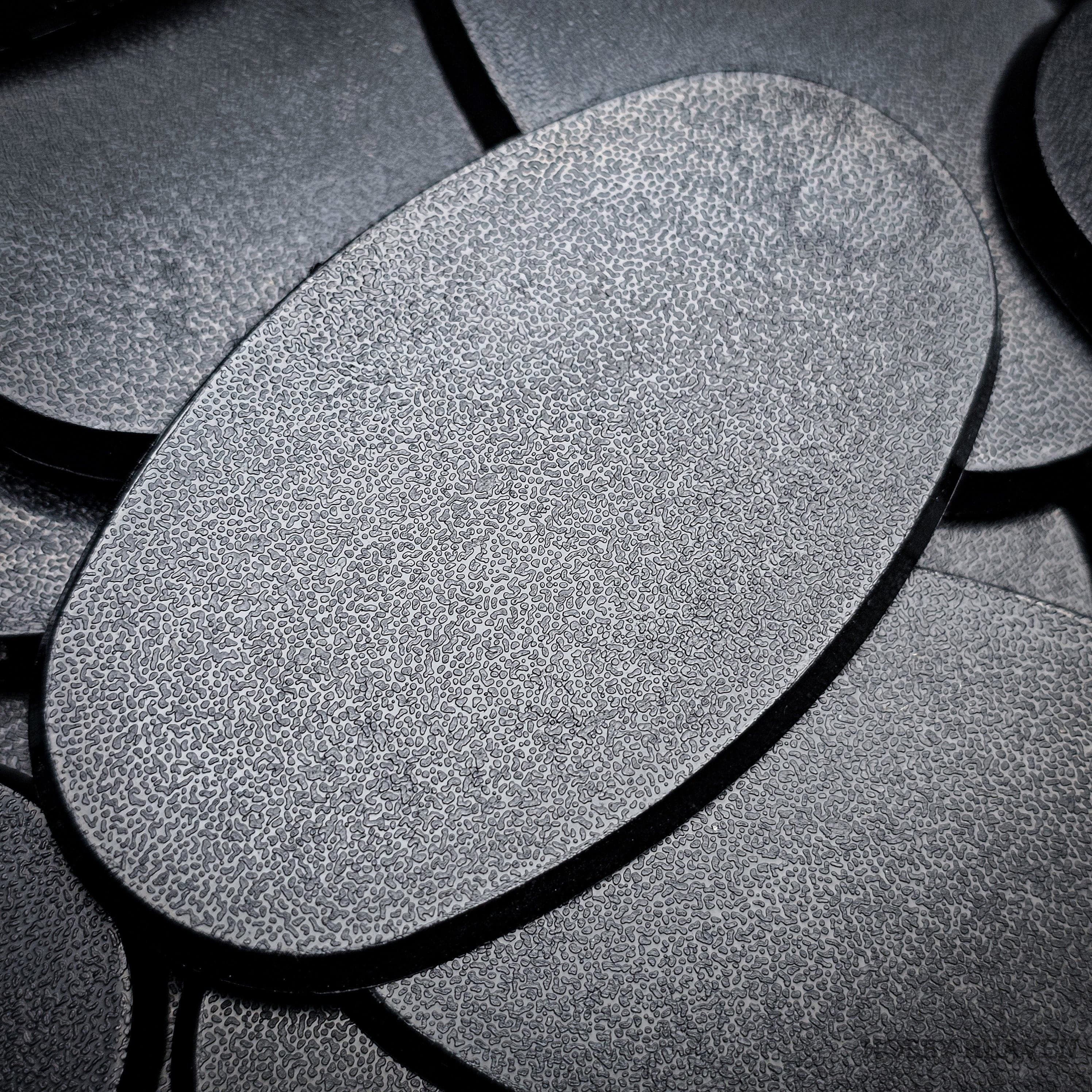 Base 75x42mm Oval Plain Plastic Bases