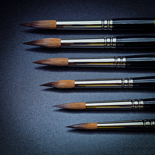 Brush Raphael 8404 — Kolinsky Sable Round