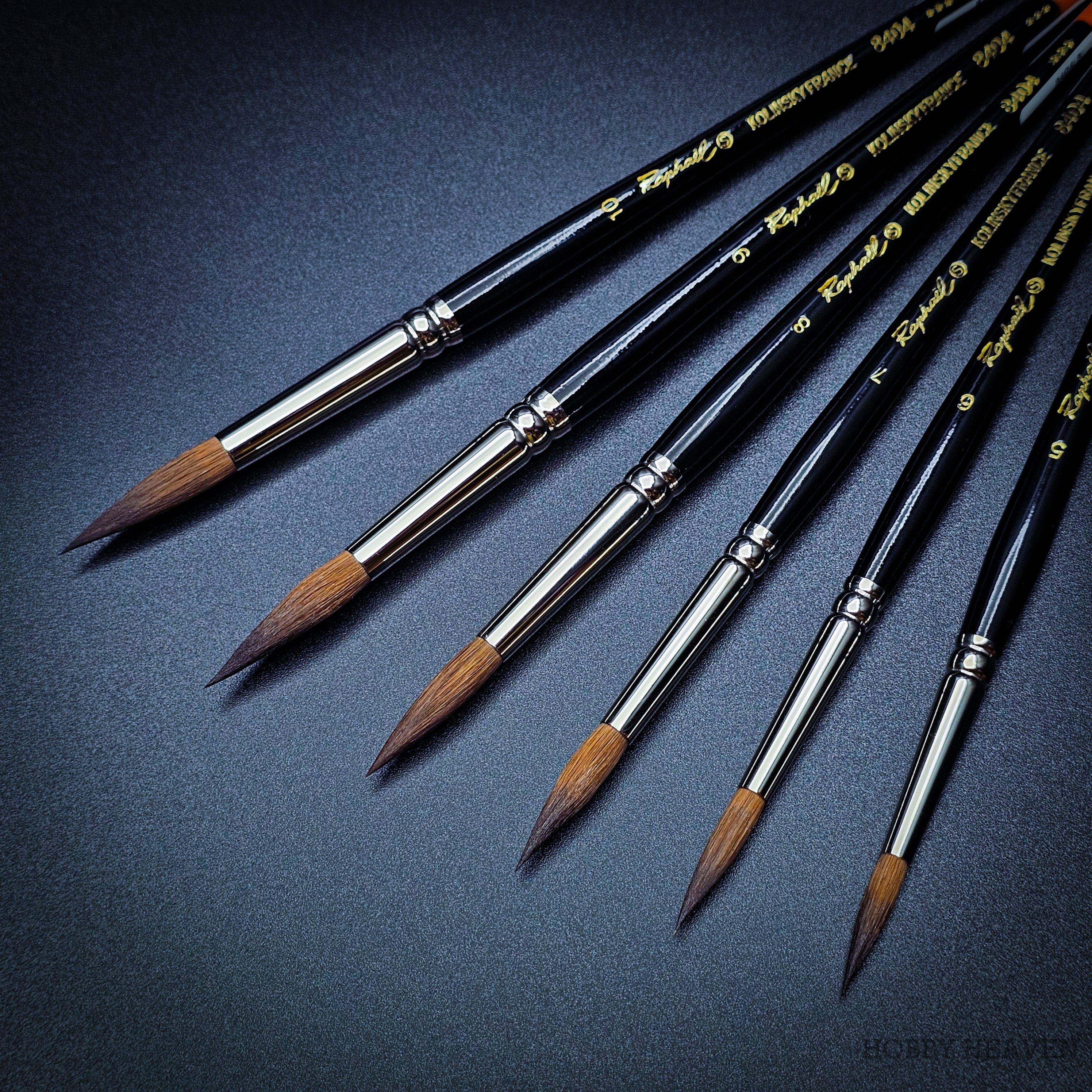 Brush Raphael 8404 — Kolinsky Sable Round