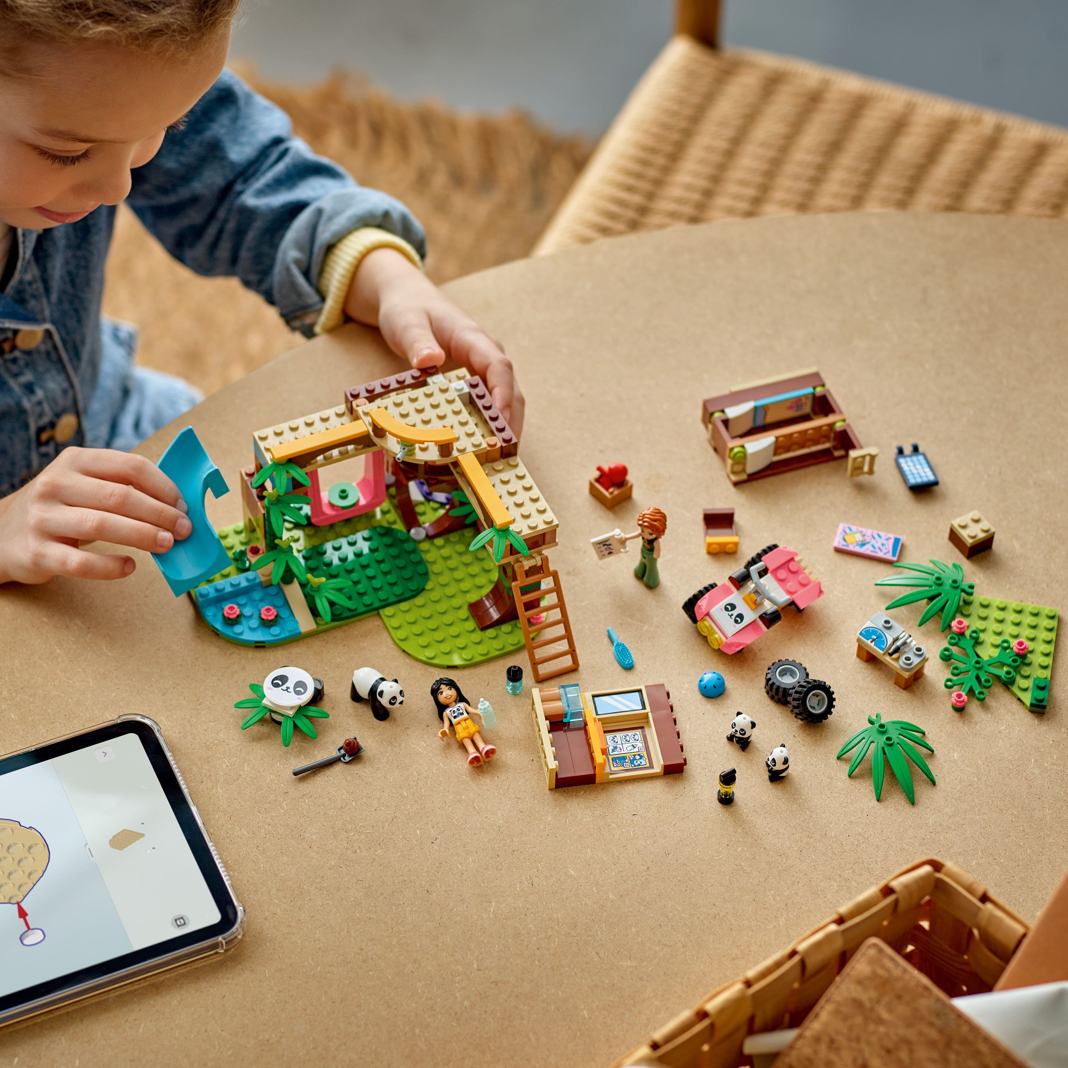 Curious Minds Toys & Games > Toys > Construction Toys > Interlocking Blocks > LEGO > Friends Lego Friends 42648 Panda Sanctuary Animal Care Set for Ages 7 and Up