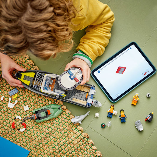 Curious Minds Toys & Games > Toys > Construction Toys > Interlocking Blocks > LEGO > LEGO City Lego City Police 60456 Police Boat Chase Toy Playset for Ages 6 and Up