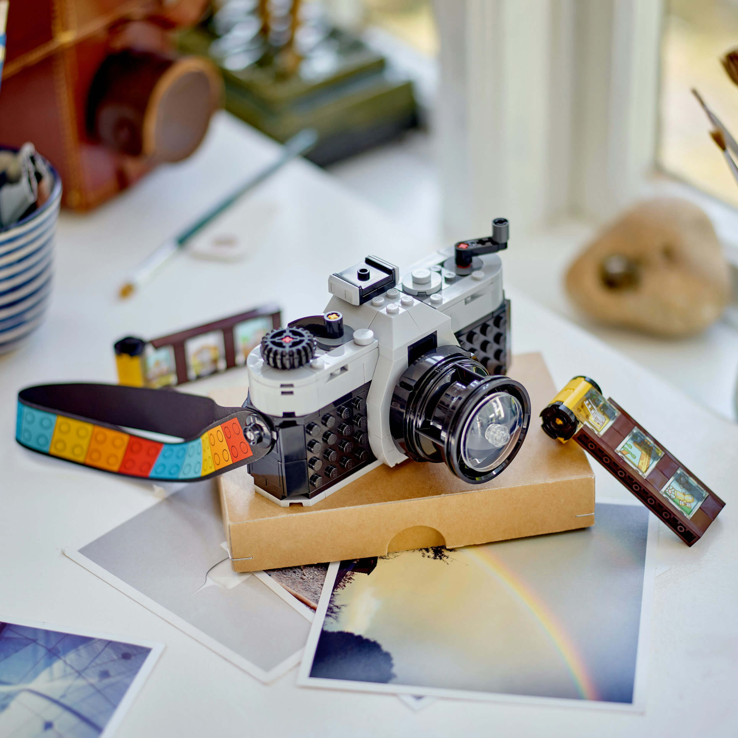 Curious Minds Toys & Games > Toys > Construction Toys > Interlocking Blocks > LEGO > LEGO Creator Lego Creator 3 in 1 31147 Retro Camera Buildable Toy for Ages 8 and Up