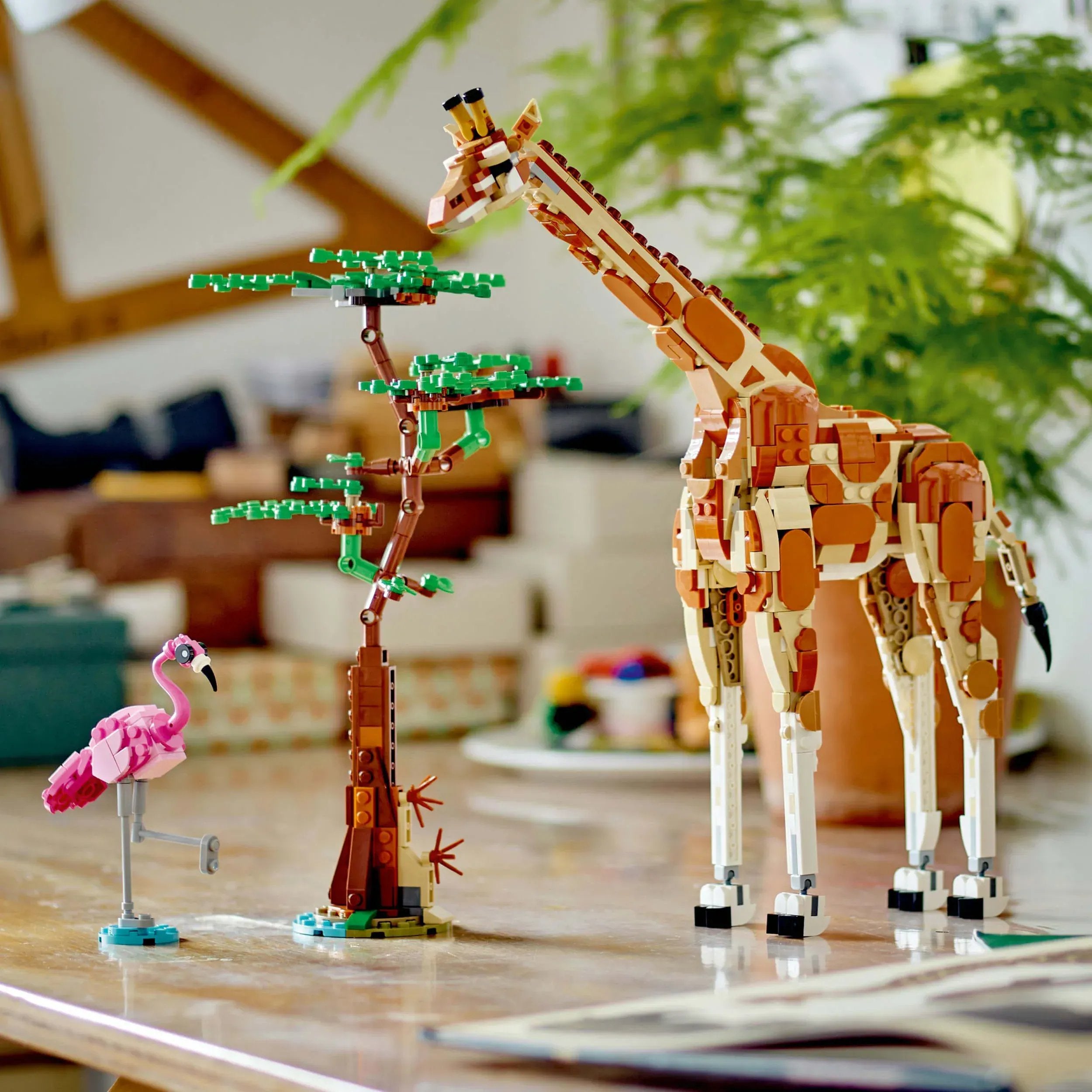 Curious Minds Toys & Games > Toys > Construction Toys > Interlocking Blocks > LEGO > LEGO Creator Lego Creator 3 in 1 31150 Wild Safari Animals Playset for Ages 9 & Up