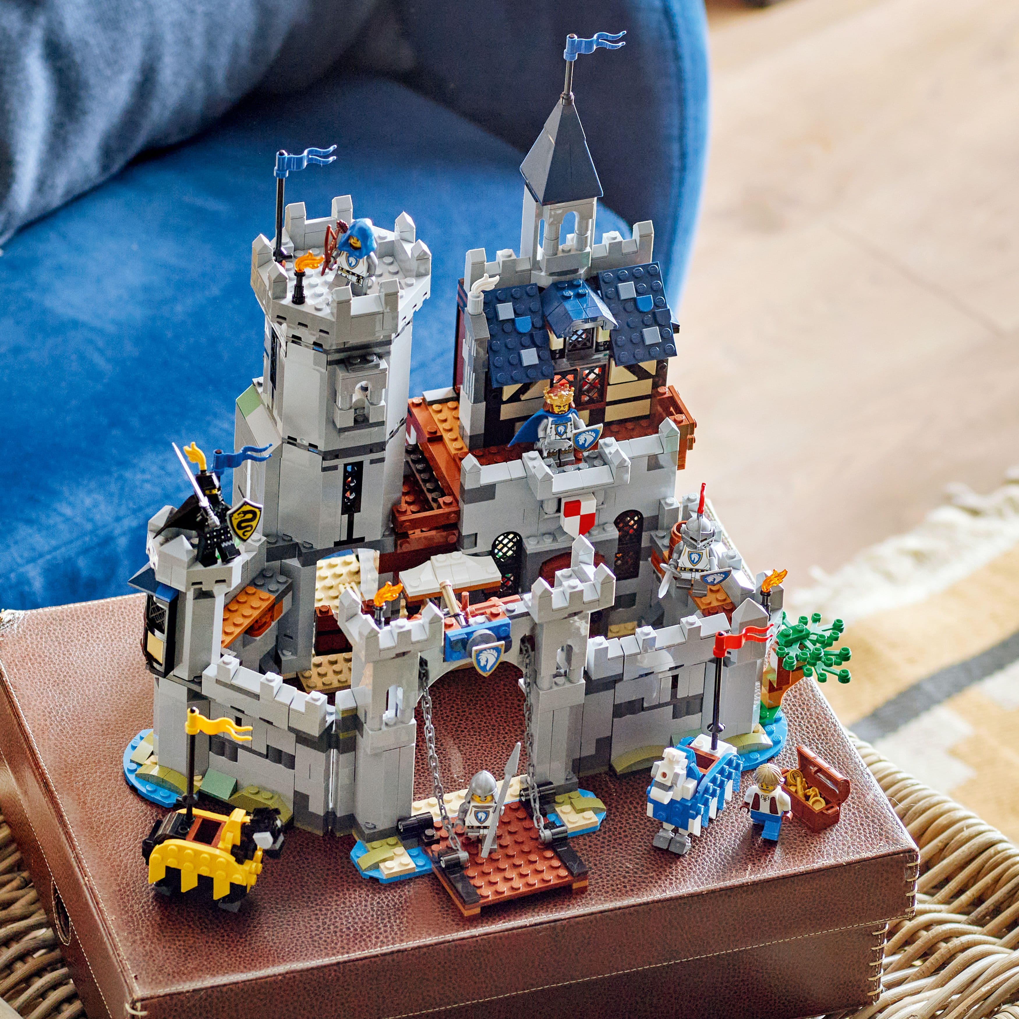 Curious Minds Toys & Games > Toys > Construction Toys > Interlocking Blocks > LEGO > LEGO Creator Lego Creator 3 in 1 31168 Medieval Horse Knight Castle for Ages 9 & Up