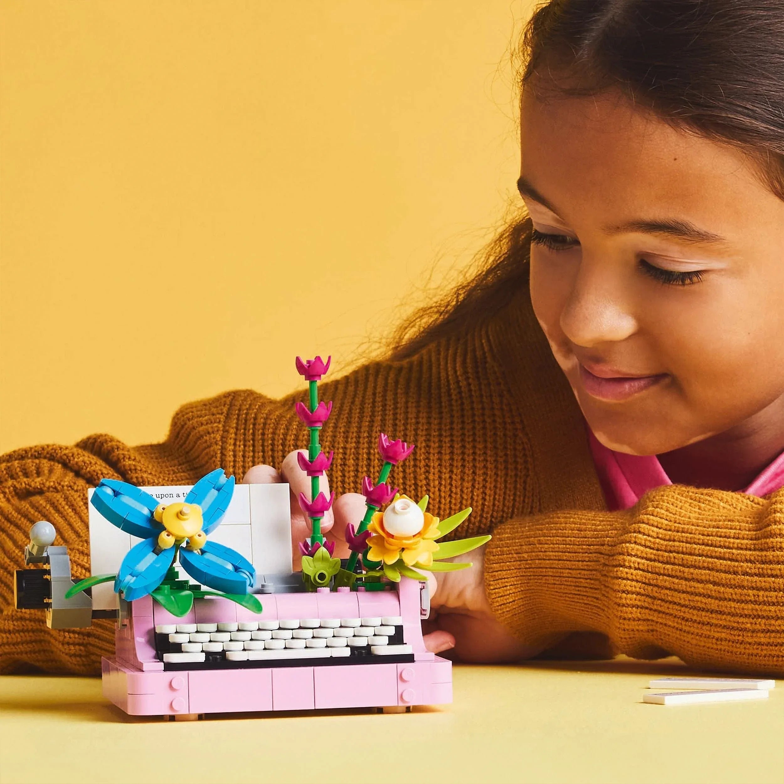 Curious Minds Toys & Games > Toys > Construction Toys > Interlocking Blocks > LEGO > LEGO Creator Lego Creator 3 in 1 31169 Typewriter with Flowers for Ages 8 and Up