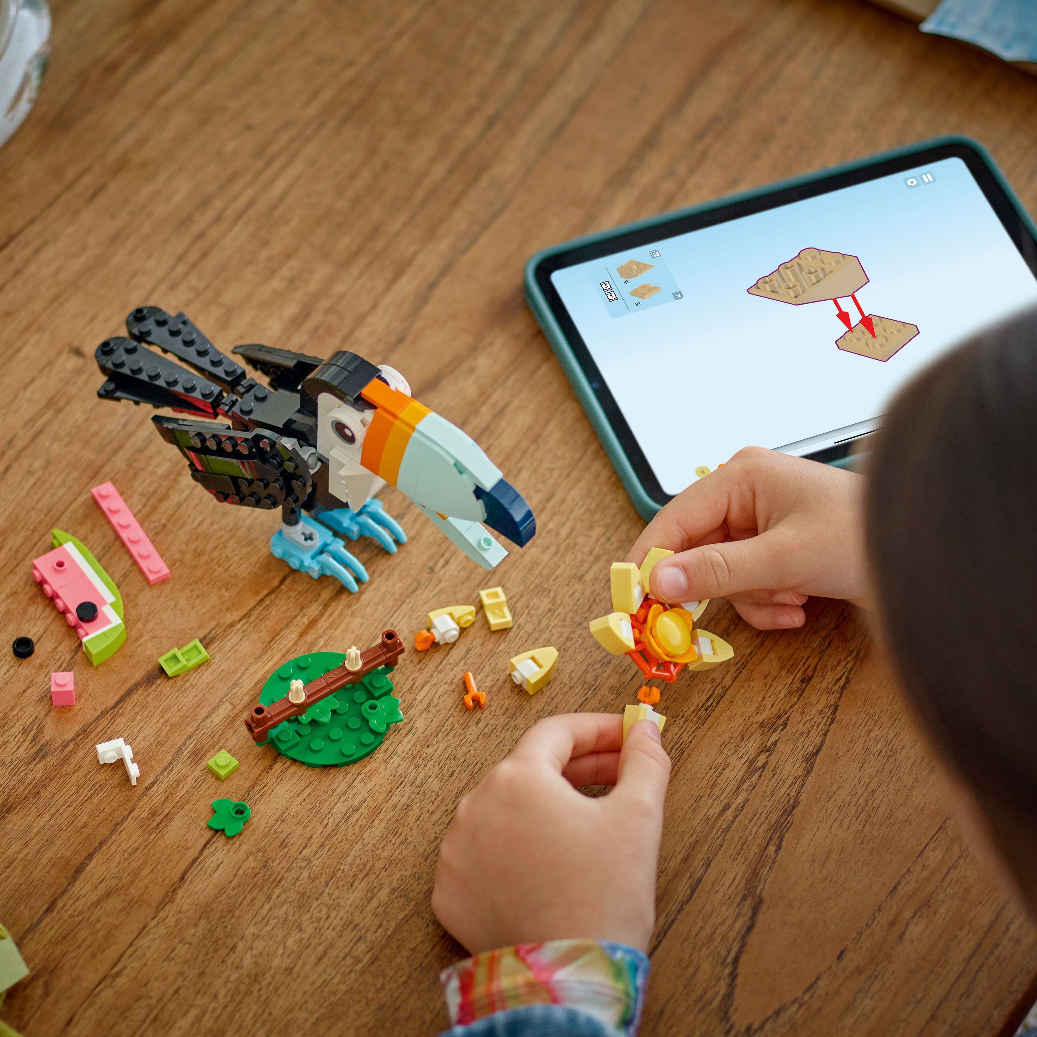 Curious Minds Toys & Games > Toys > Construction Toys > Interlocking Blocks > LEGO > LEGO Creator Lego Creator 3 in 1 31173 Wild Animals: Tropical Toucan for Age 7 & Up