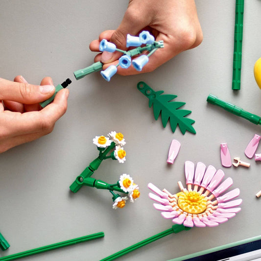 Curious Minds Toys & Games > Toys > Construction Toys > Interlocking Blocks > LEGO > LEGO Flowers Lego Botanicals 10347 Petite Sunny Bouquet Buildable Gift for Ages 9+