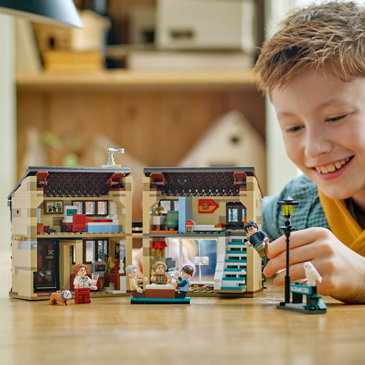 Curious Minds Toys & Games > Toys > Construction Toys > Interlocking Blocks > LEGO > LEGO Harry Potter Lego Harry Potter 76451 Privet Drive: Aunt Marge's Visit for Ages 8+