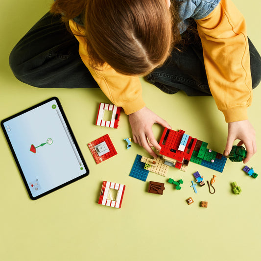 Curious Minds Toys & Games > Toys > Construction Toys > Interlocking Blocks > LEGO > LEGO Minecraft Lego Minecraft 21275 The TNT Jungle House Playset for Ages 8 and Up