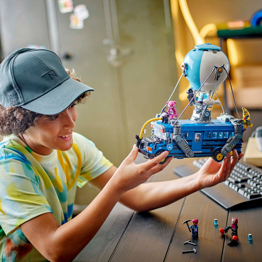 Curious Minds Toys & Games > Toys > Construction Toys > Interlocking Blocks > LEGO > Other LEGO Sets Lego Fortnite 77073 Battle Bus Video Game Playset for Ages 10 and Up