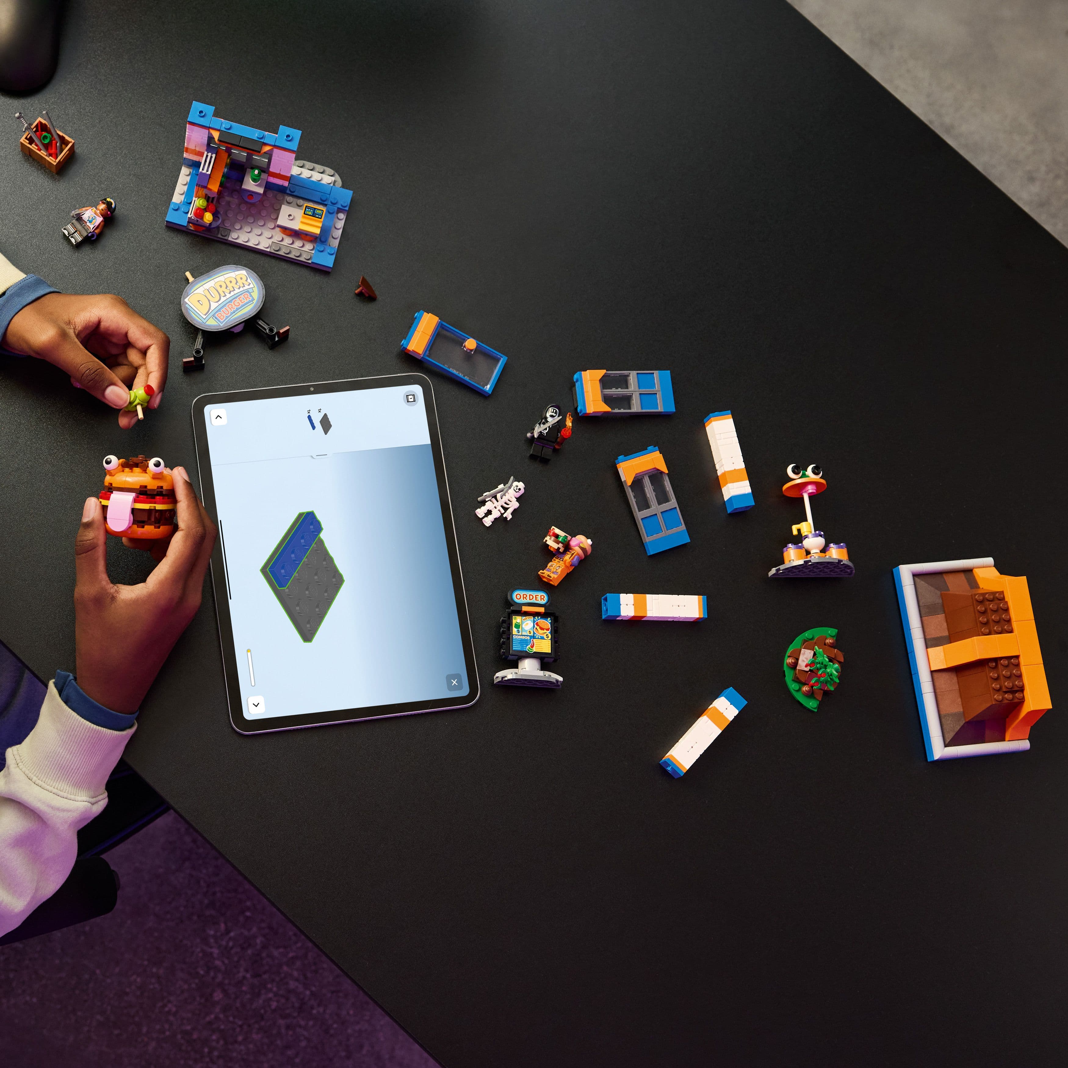Curious Minds Toys & Games > Toys > Construction Toys > Interlocking Blocks > LEGO > Other LEGO Sets Lego Fortnite 77076 Durrr Burger Restaurant Playset for Ages 10 and Up