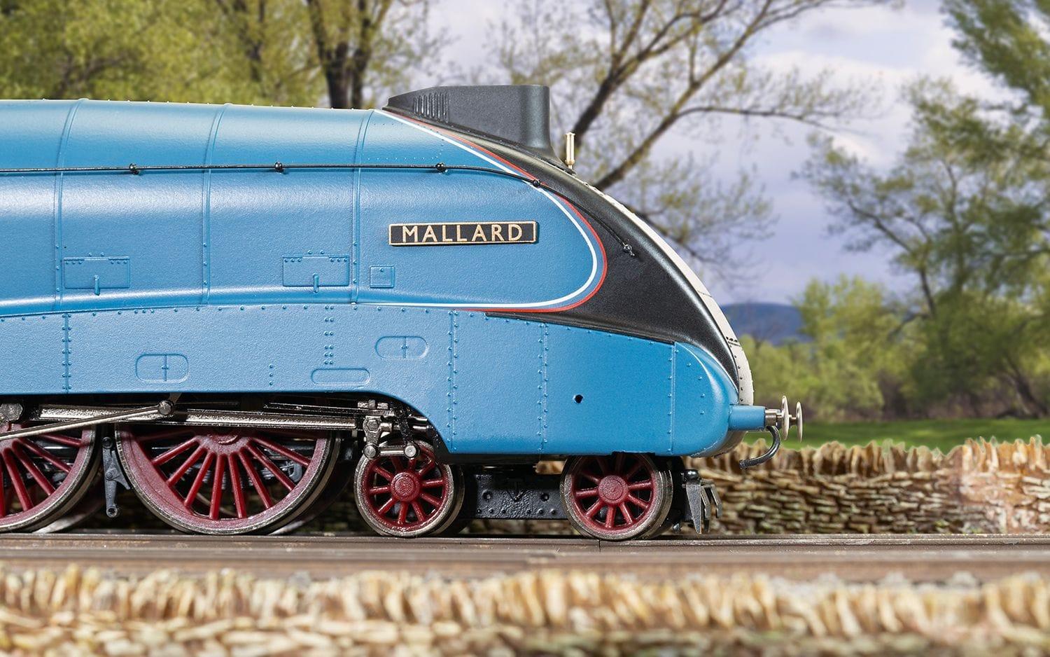 Empire Warehouse Model railways Hornby R3395TTS RailRoad LNER, A4 Class, 4-6-2, 4468 ‘Mallard’ Steam Locomotive - Era 3