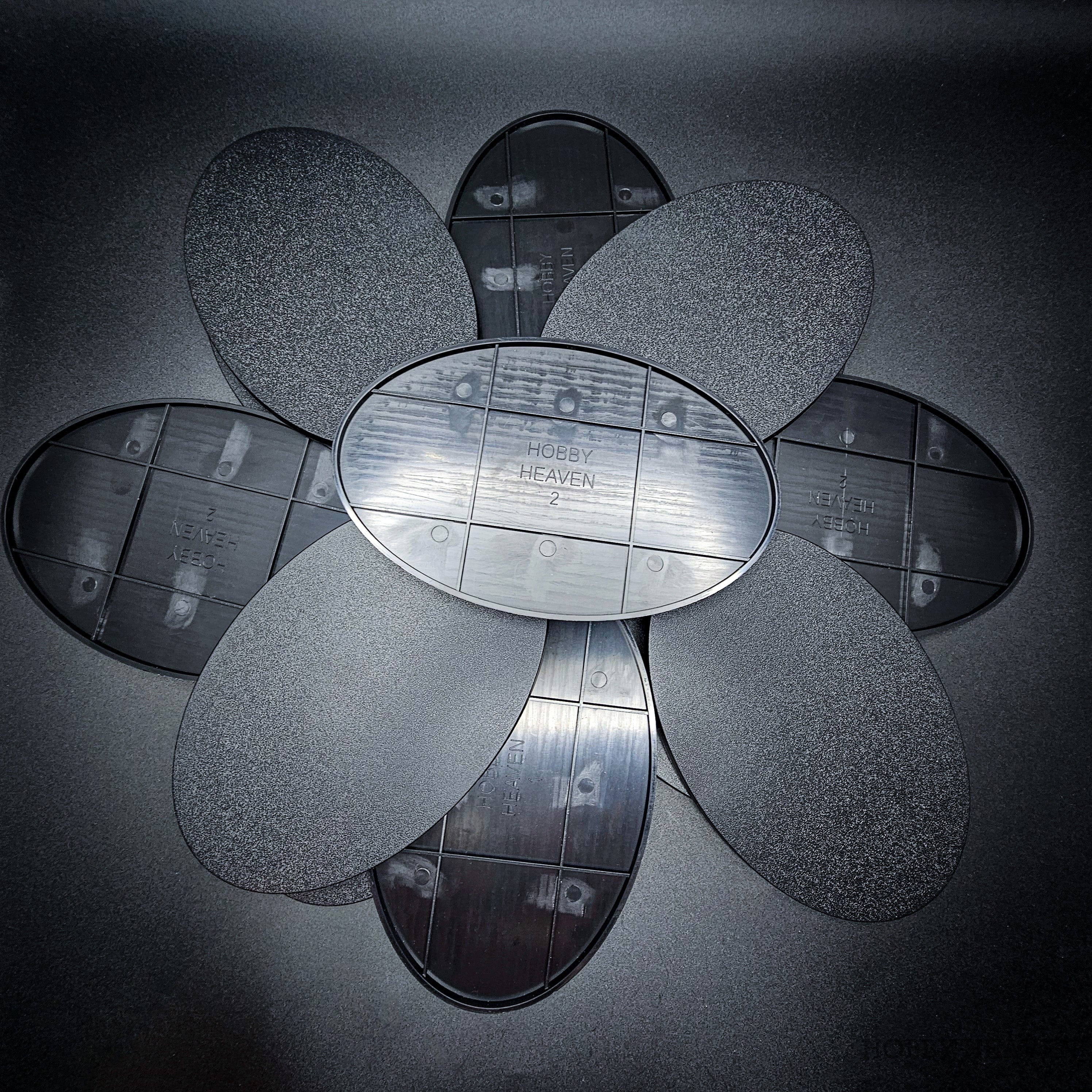 Base 170x105mm Oval Plain Plastic Bases