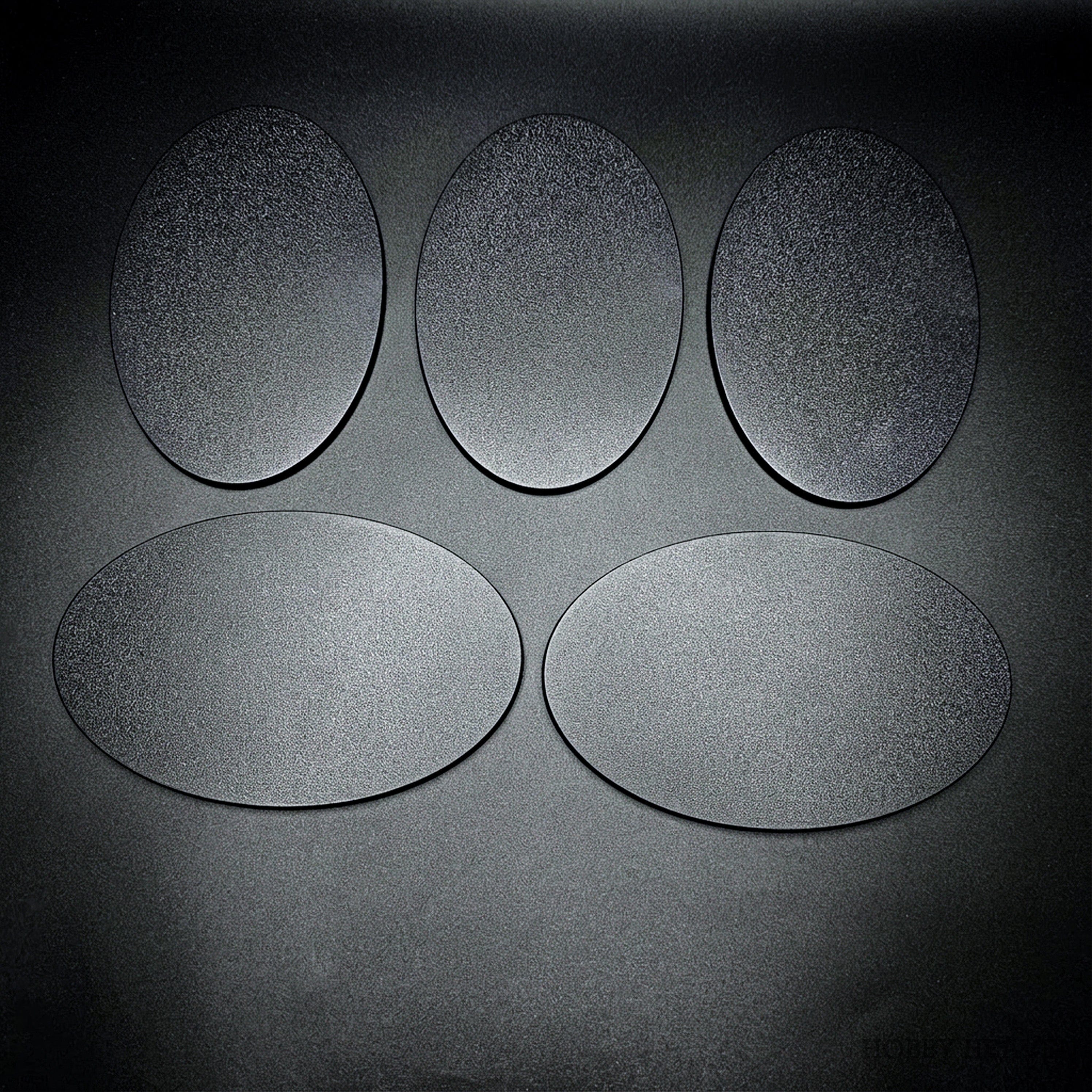Base 170x105mm Oval Plain Plastic Bases