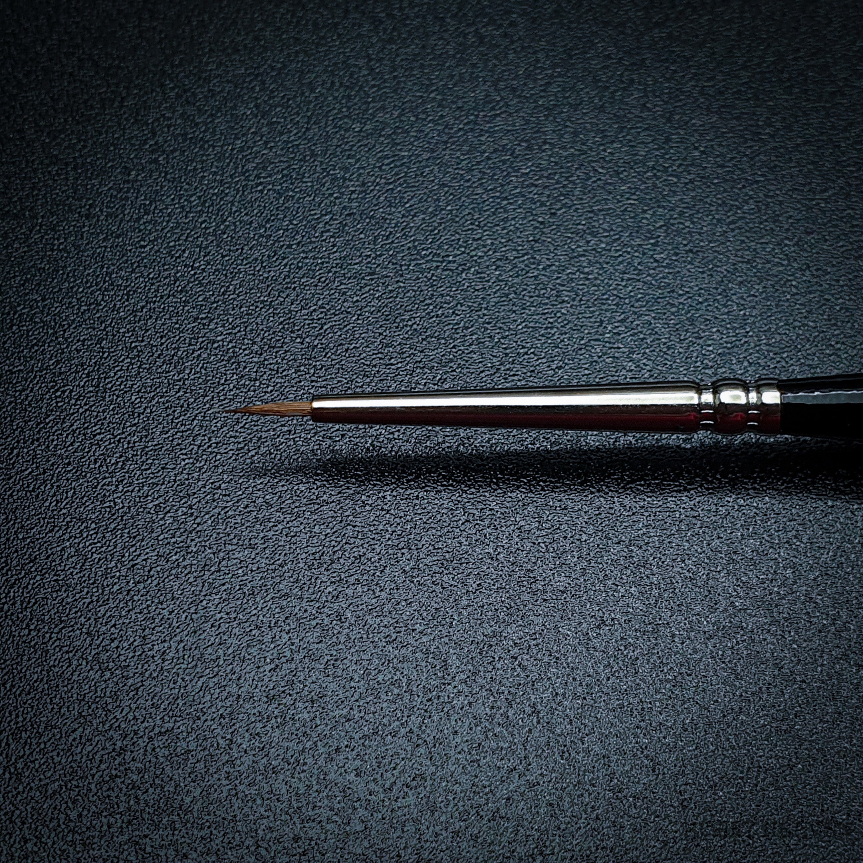 Brush Raphael 8404 — Kolinsky Sable Round