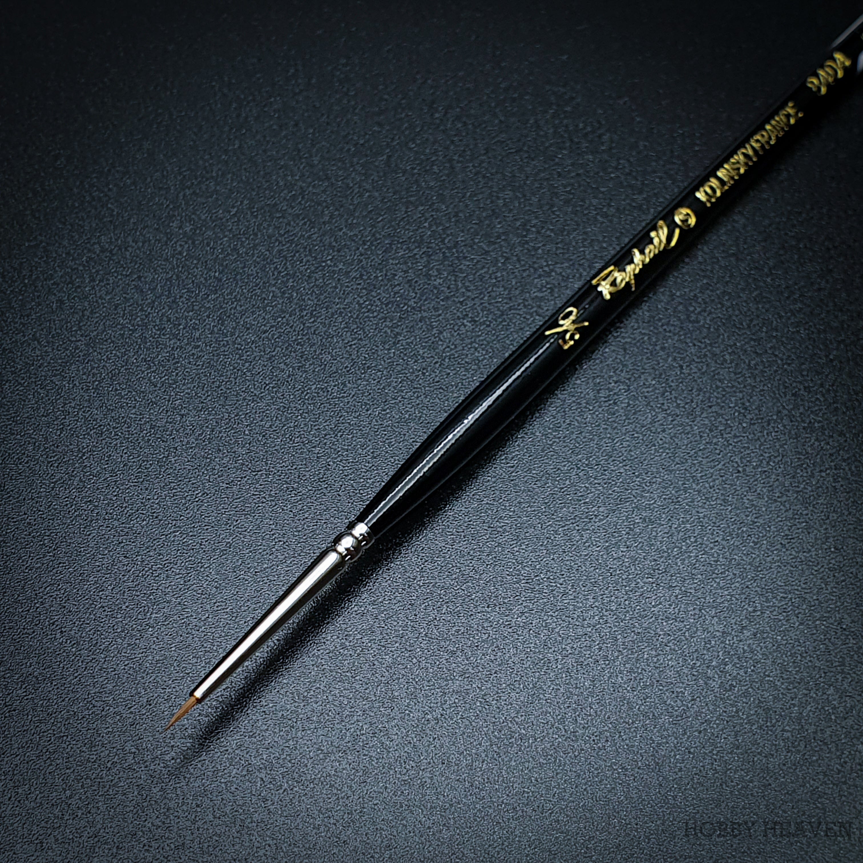 Brush Raphael 8404 — Kolinsky Sable Round