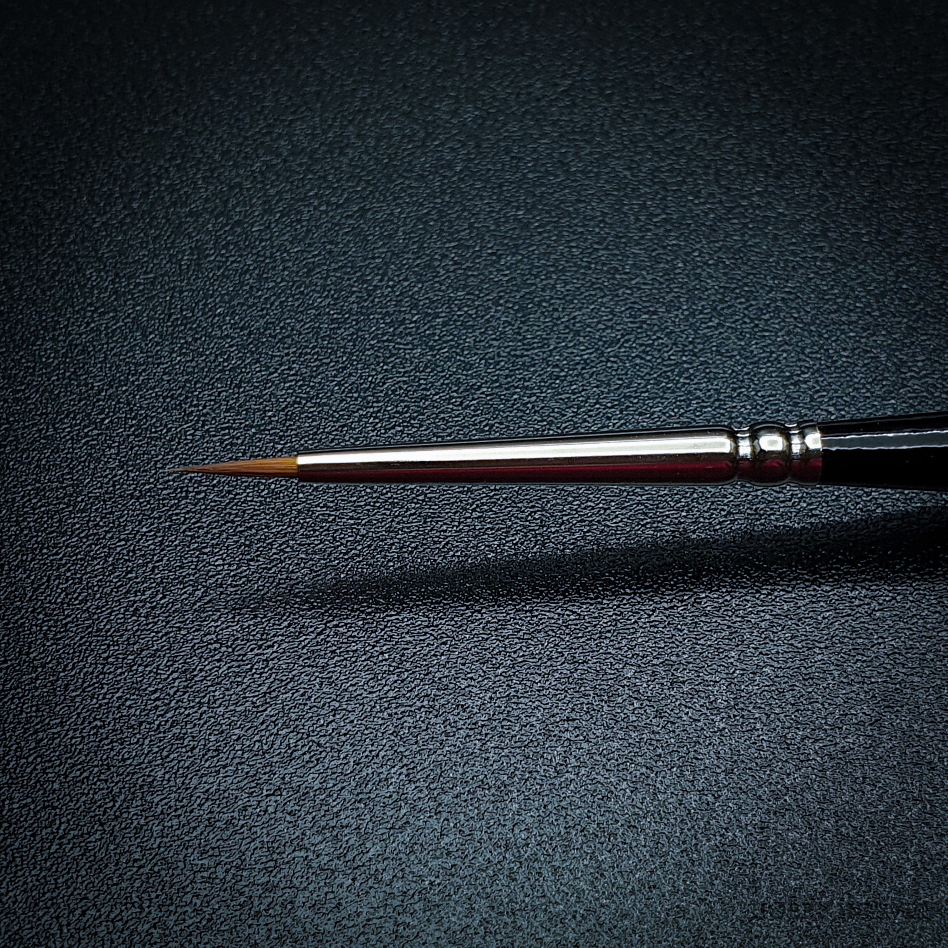 Brush Raphael 8404 — Kolinsky Sable Round