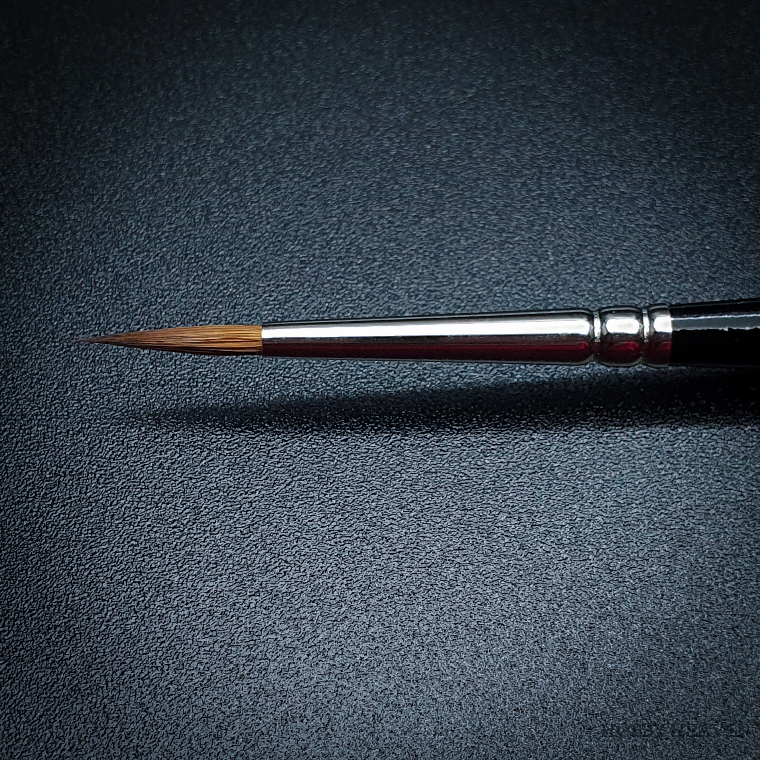 Brush Raphael 8404 — Kolinsky Sable Round