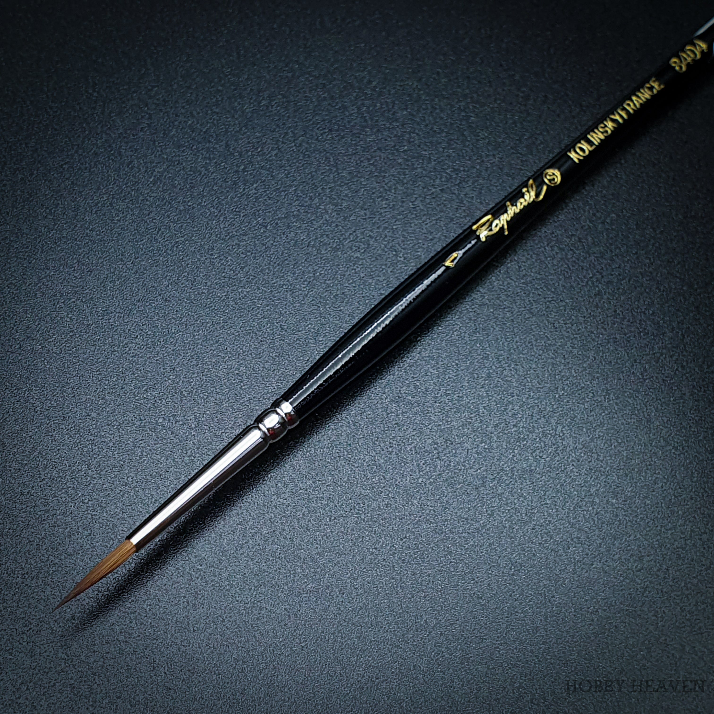 Brush Raphael 8404 — Kolinsky Sable Round