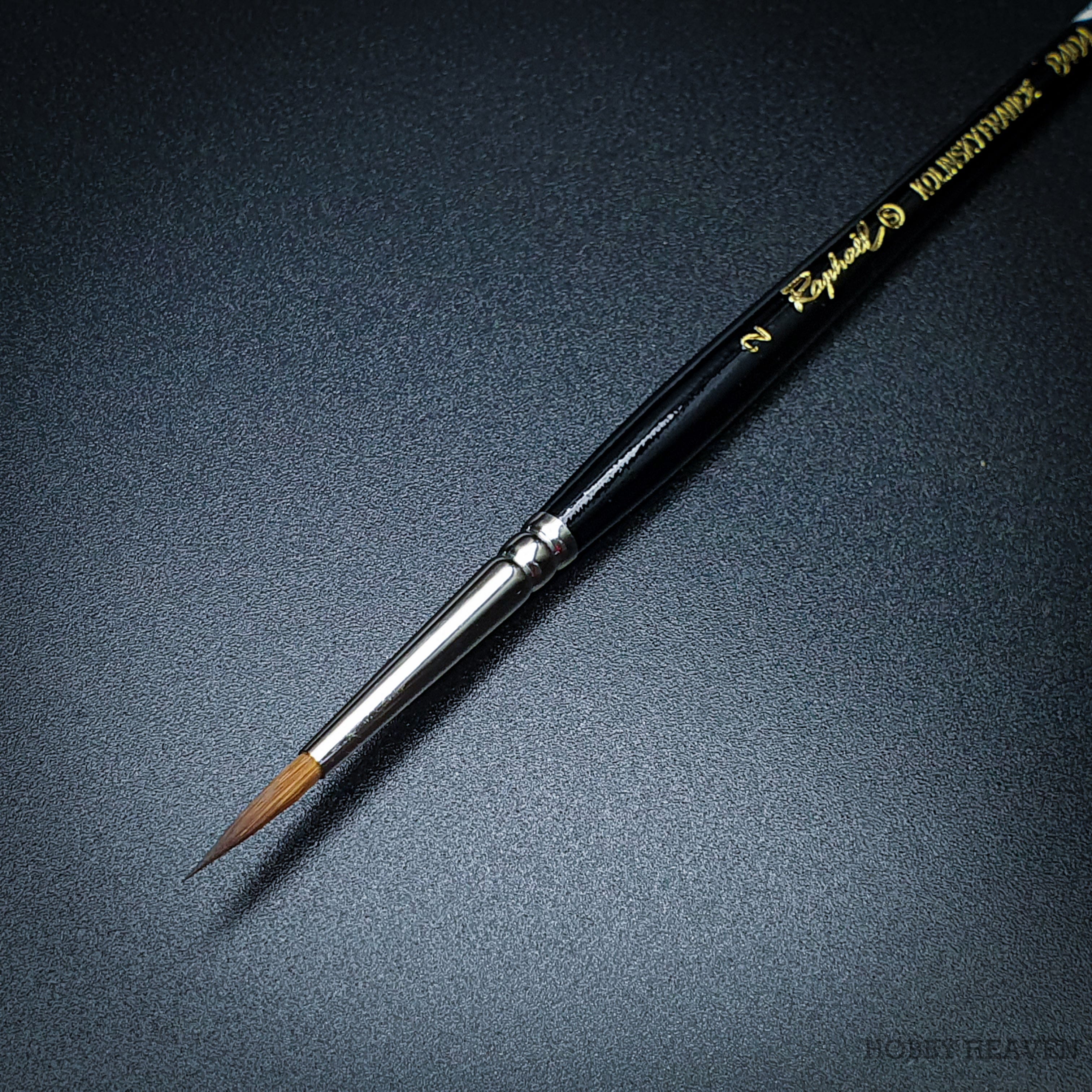 Brush Raphael 8404 — Kolinsky Sable Round