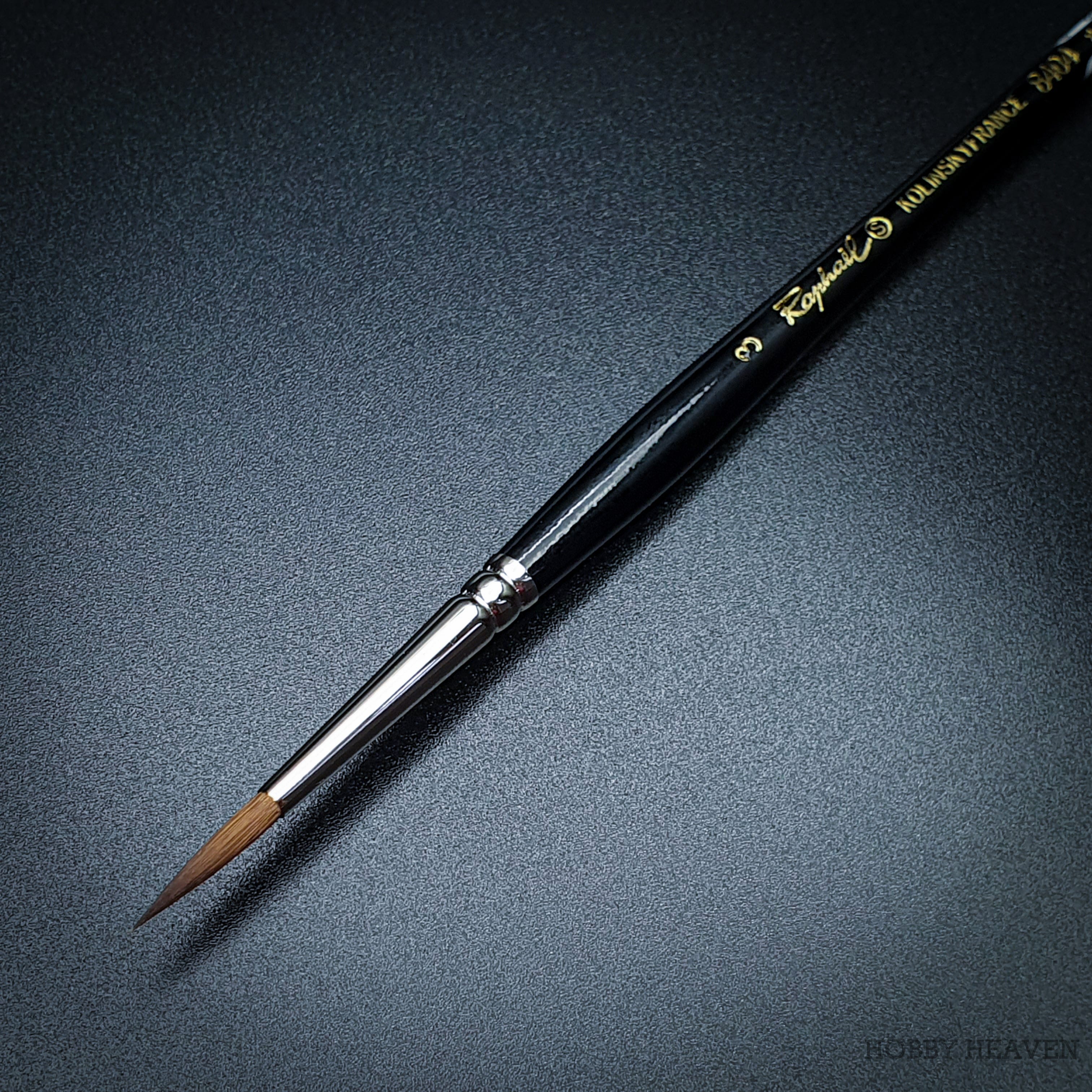 Brush Raphael 8404 — Kolinsky Sable Round