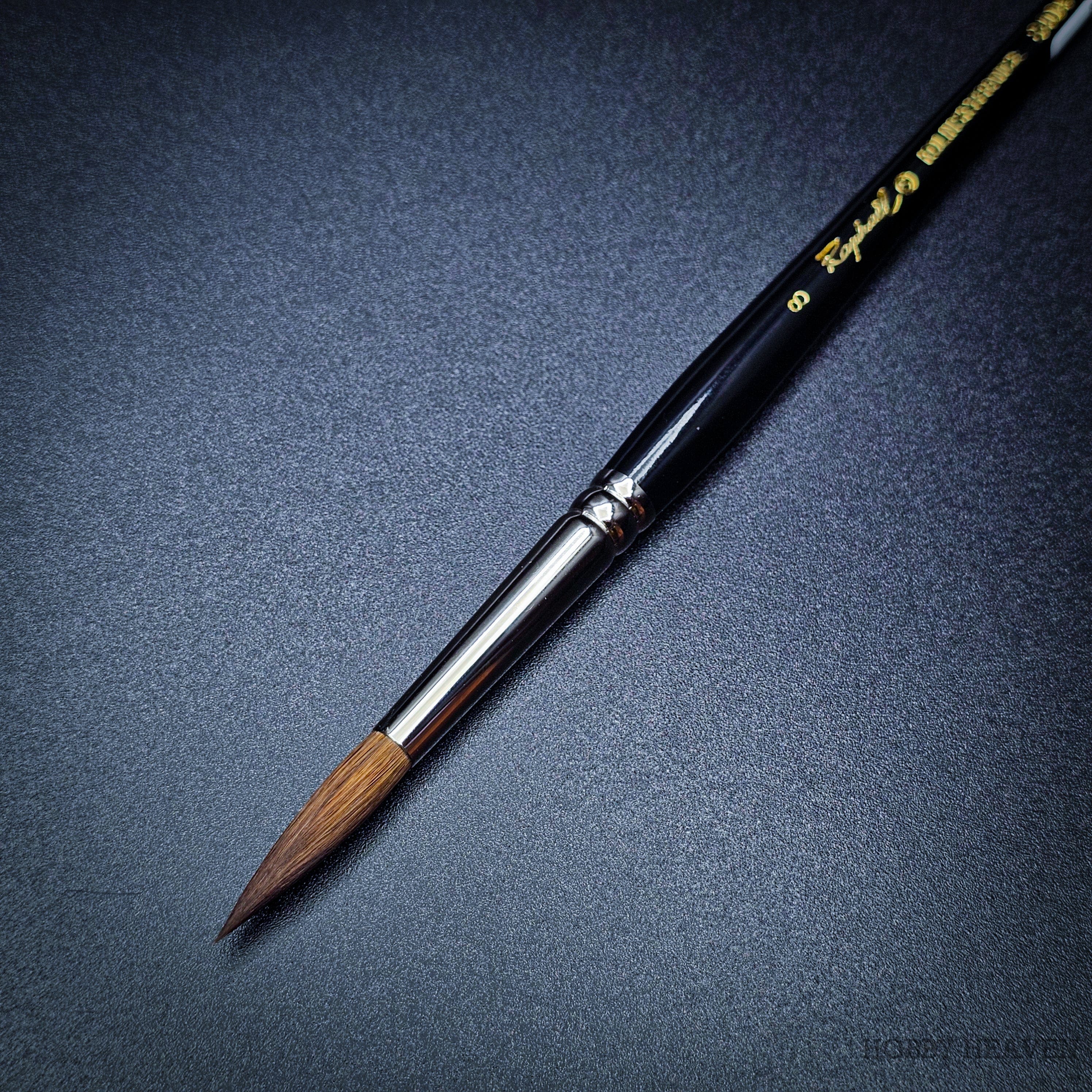 Brush Raphael 8404 — Kolinsky Sable Round