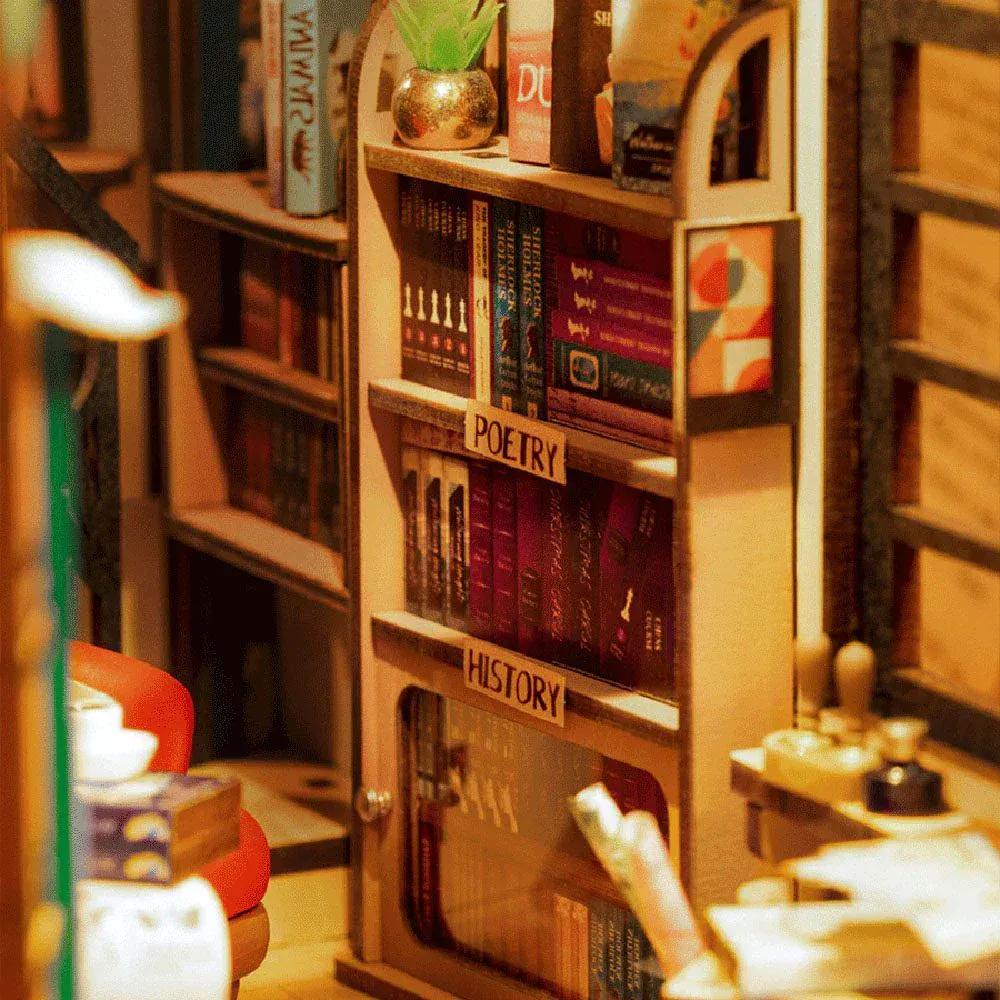 Rooleo Rolife Shakespeare Bookstore Book Nook Model Kit