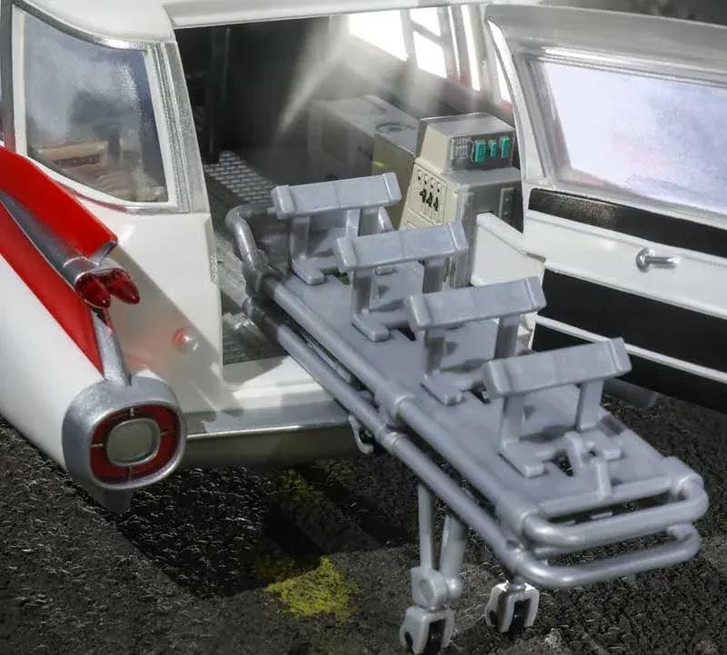 Snaps Ghostbusters Plasma Series Ecto-1 - 1984