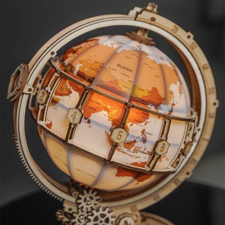Snaps Luminous Globe