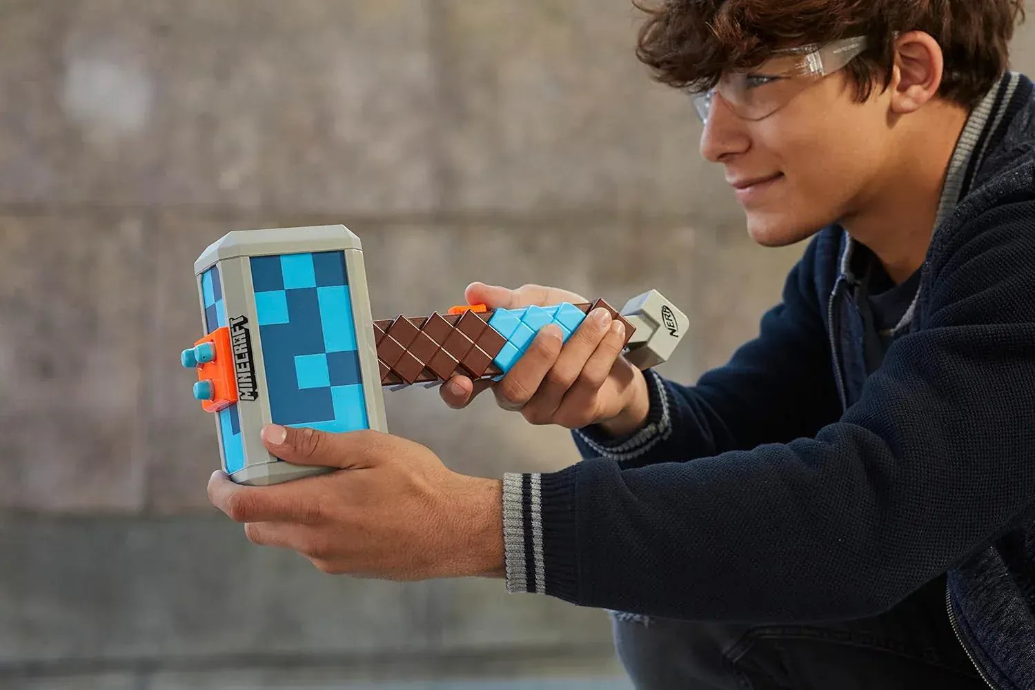 Snaps Nerf Minecraft Stormlander Dart-Blasting Hammer