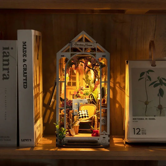 Snaps Rolife Garden House Book Nook 3D Wooden Model Kit
