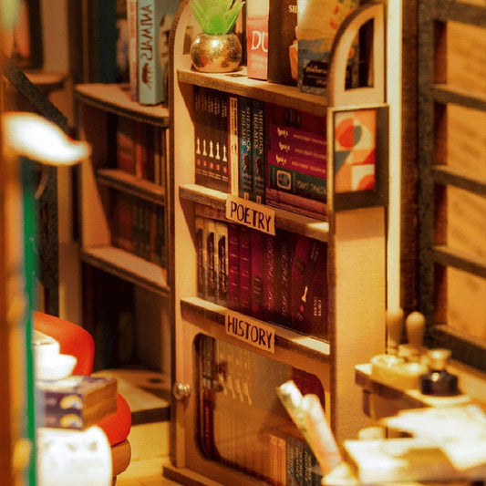 Snaps Rolife Shakespeare Bookstore Book Nook Model Kit