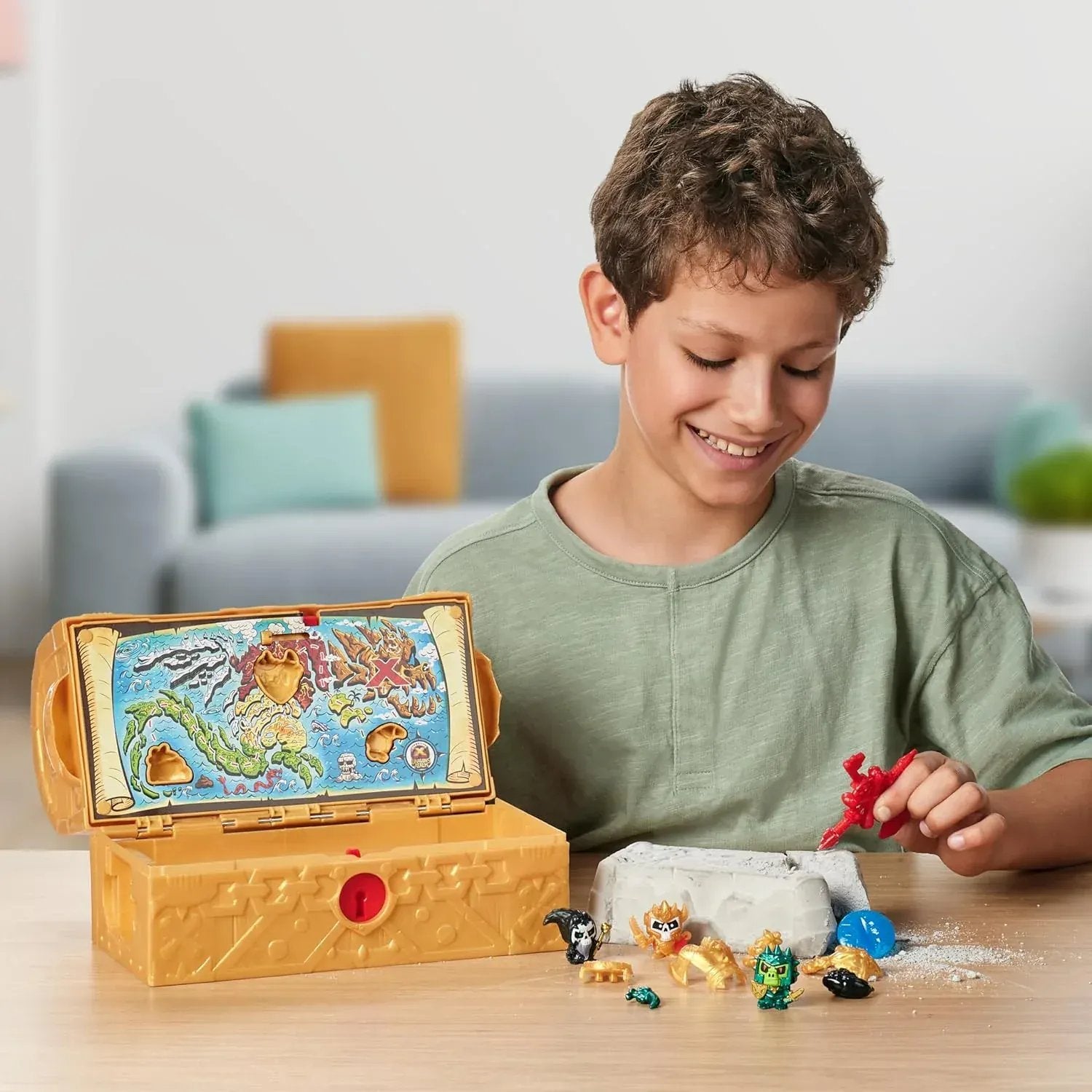 Snaps TREASURE X Lost Lands Dragon's Realm Mystery Treasure Chest