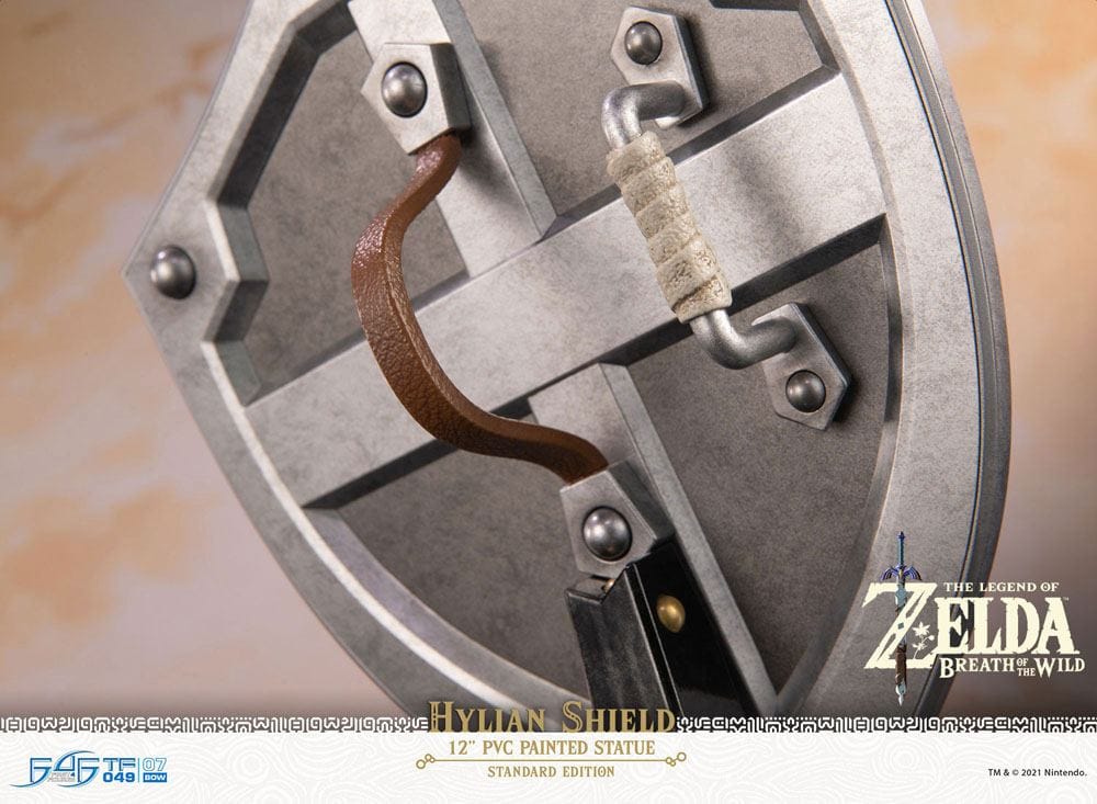 Collectibles Zelda Breath of the Wild Statue Hylian Shield Standard Edition 29cm 5060316623916