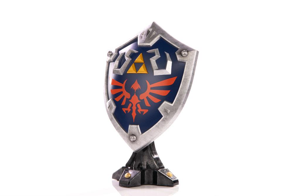 Collectibles Zelda Breath of the Wild Statue Hylian Shield Standard Edition 29cm 5060316623916